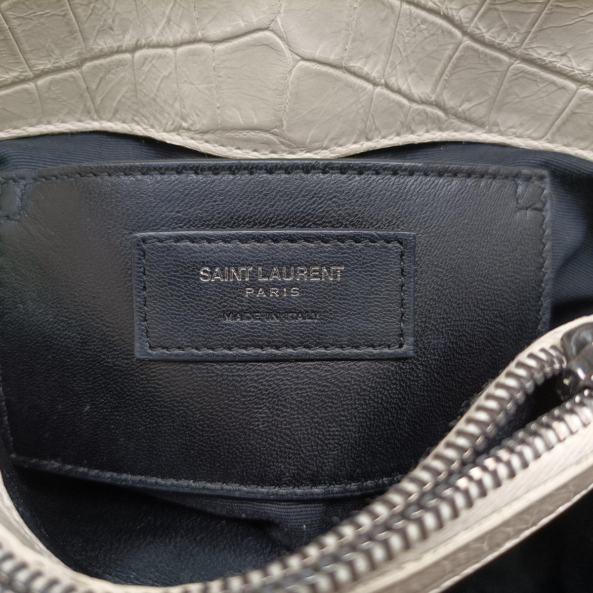 Pre-owned Yves Saint Laurent COLLEGE White Leather 428101 shoulderbag | stylenewstar