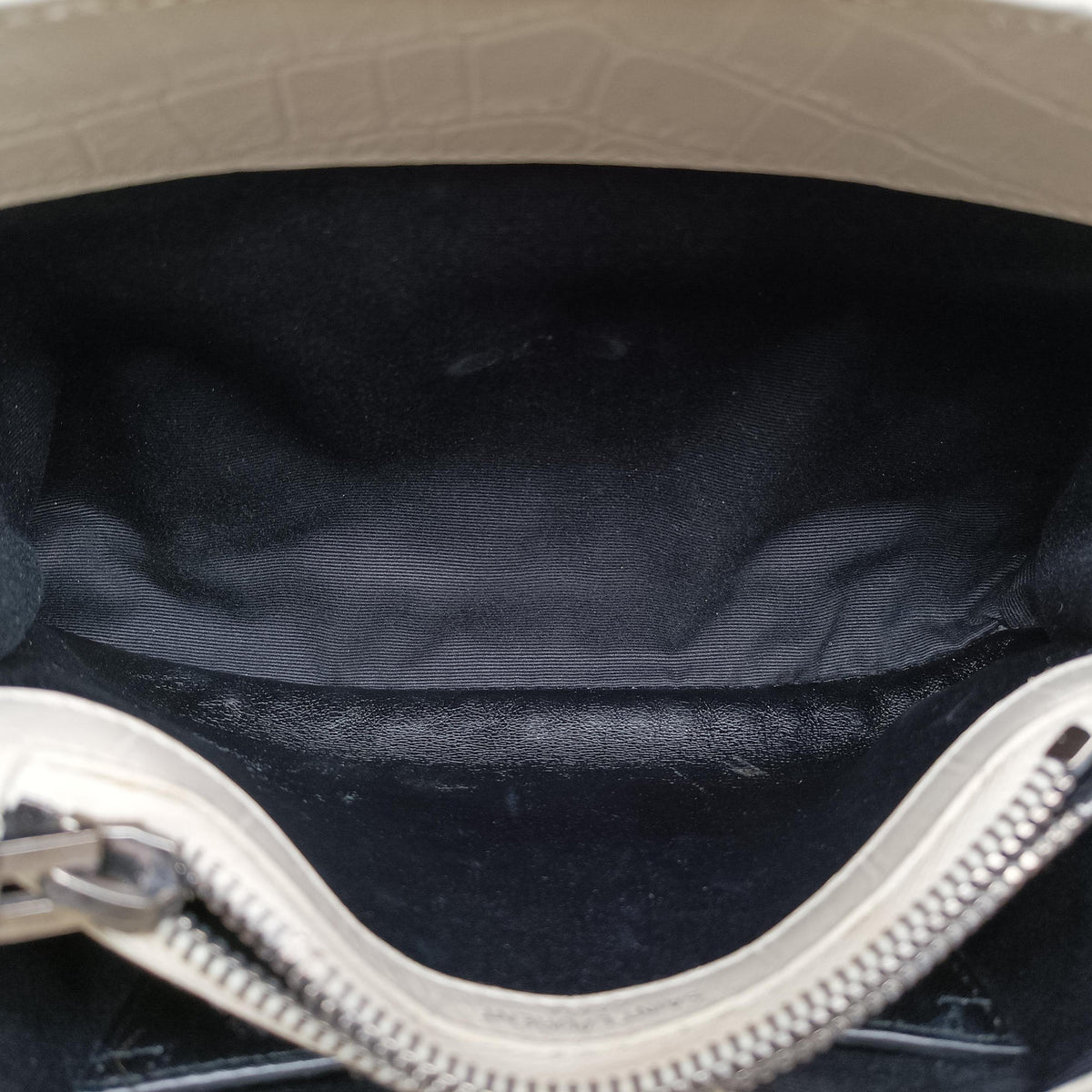 Pre-owned Yves Saint Laurent COLLEGE White Leather 428101 shoulderbag | stylenewstar