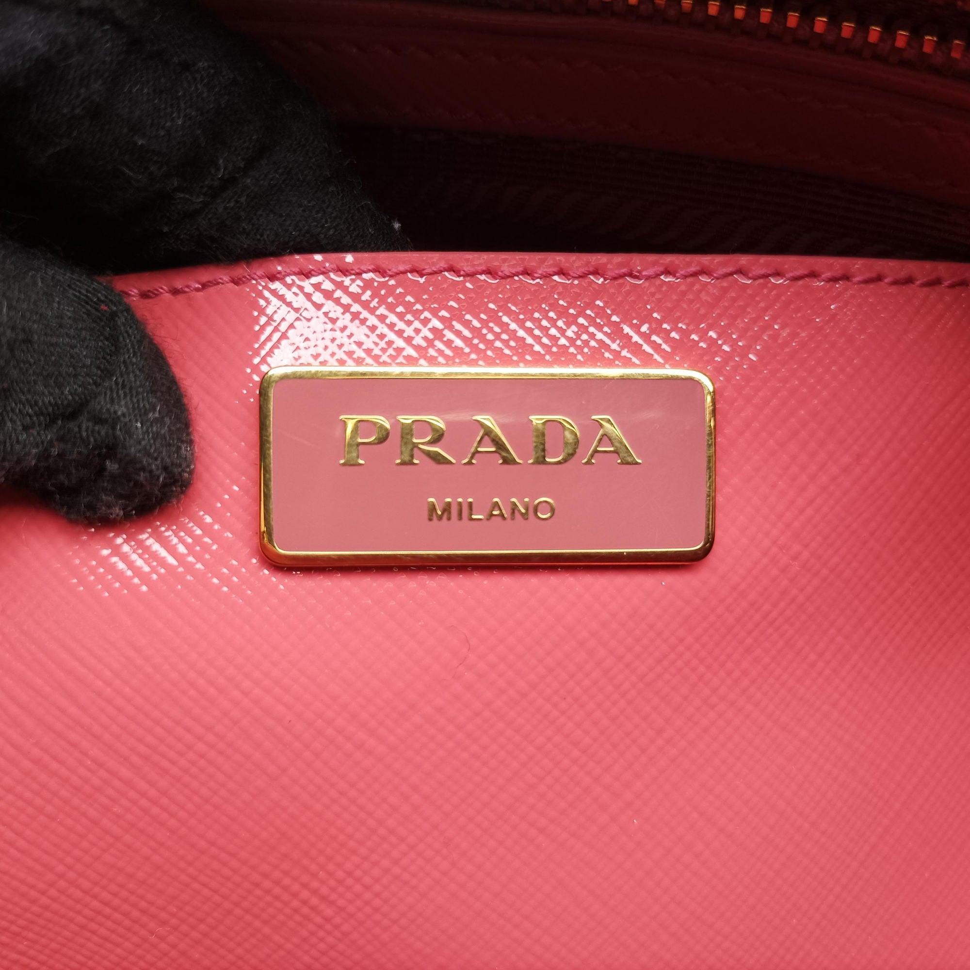 Pre-owned Prada Galleria Front Pocket Orange Patent BN2674 shoulderbag | stylenewstar