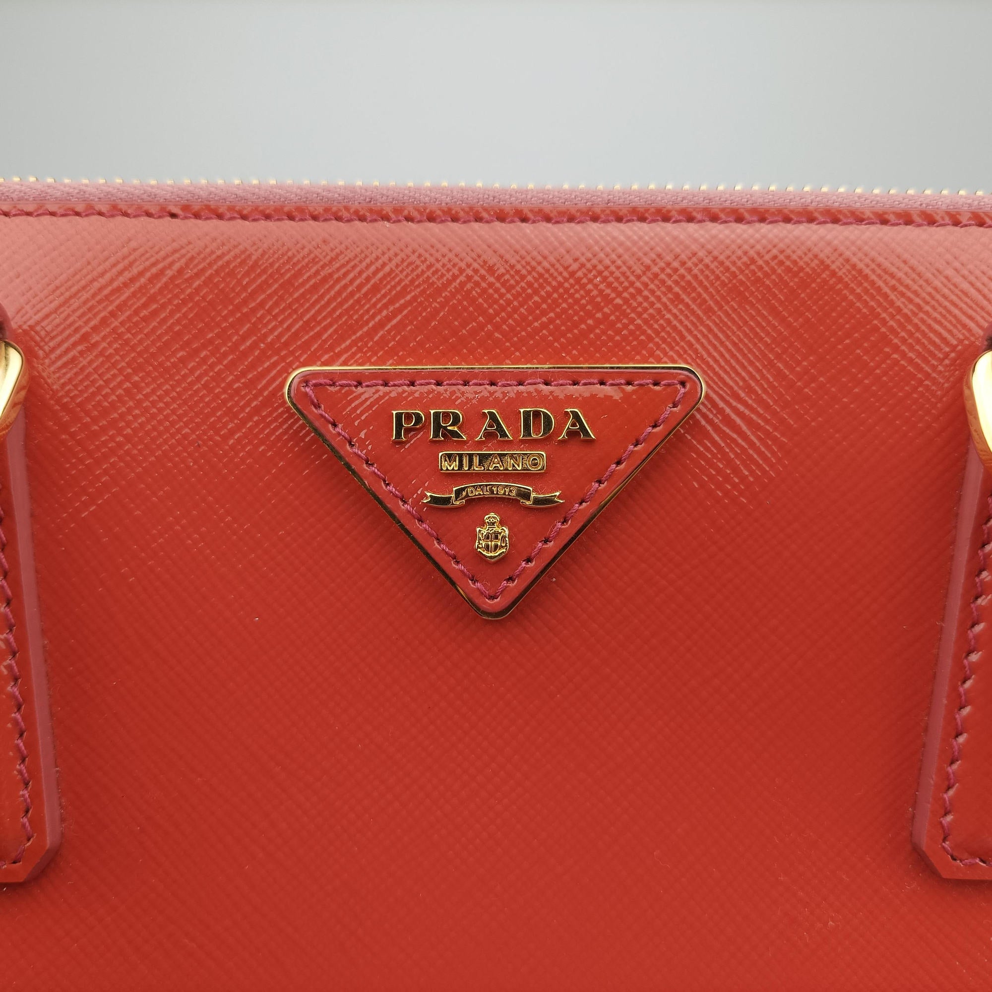 Pre-owned Prada Galleria Front Pocket Orange Patent BN2674 shoulderbag | stylenewstar
