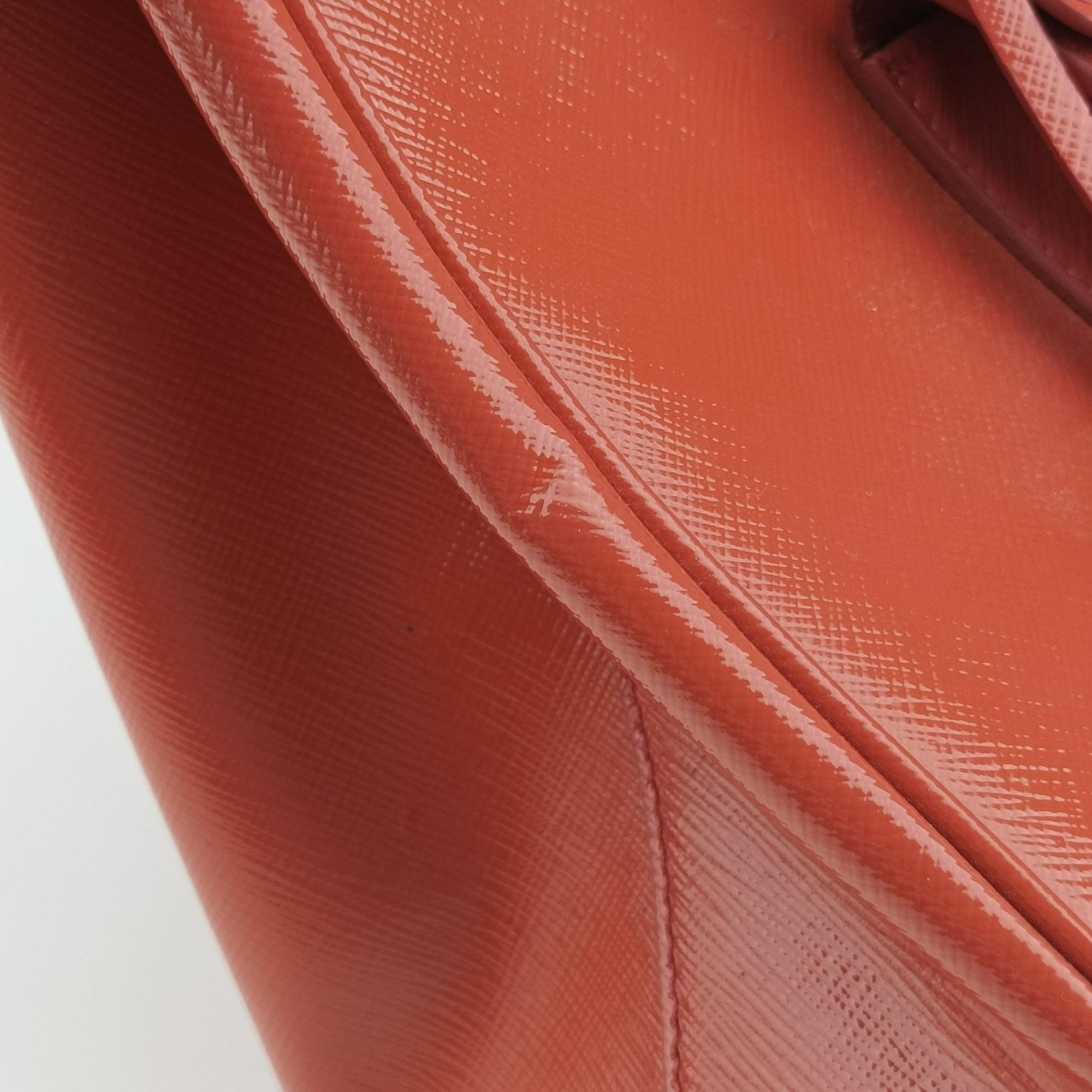 Pre-owned Prada Galleria Front Pocket Orange Patent BN2674 shoulderbag | stylenewstar