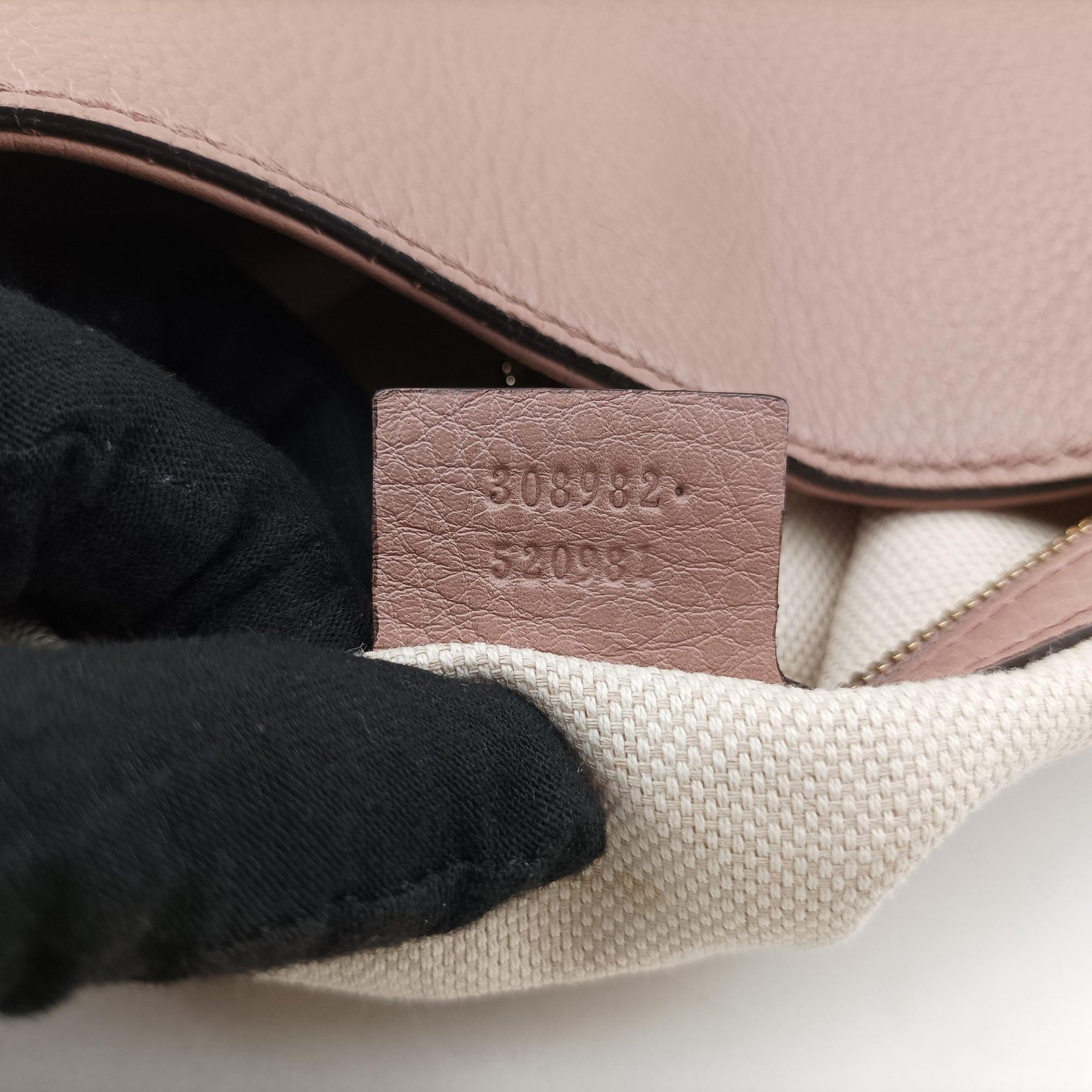 Pre-owned Gucci Soho Pink Leather 308982 shoulderbag | stylenewstar