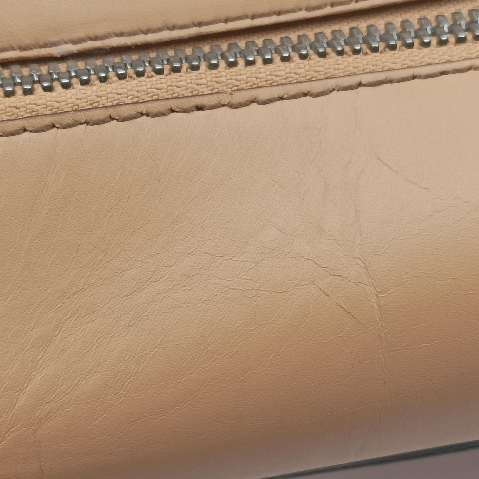 Pre-owned Ferragamo Gancini Camel Leather  handbag | stylenewstar