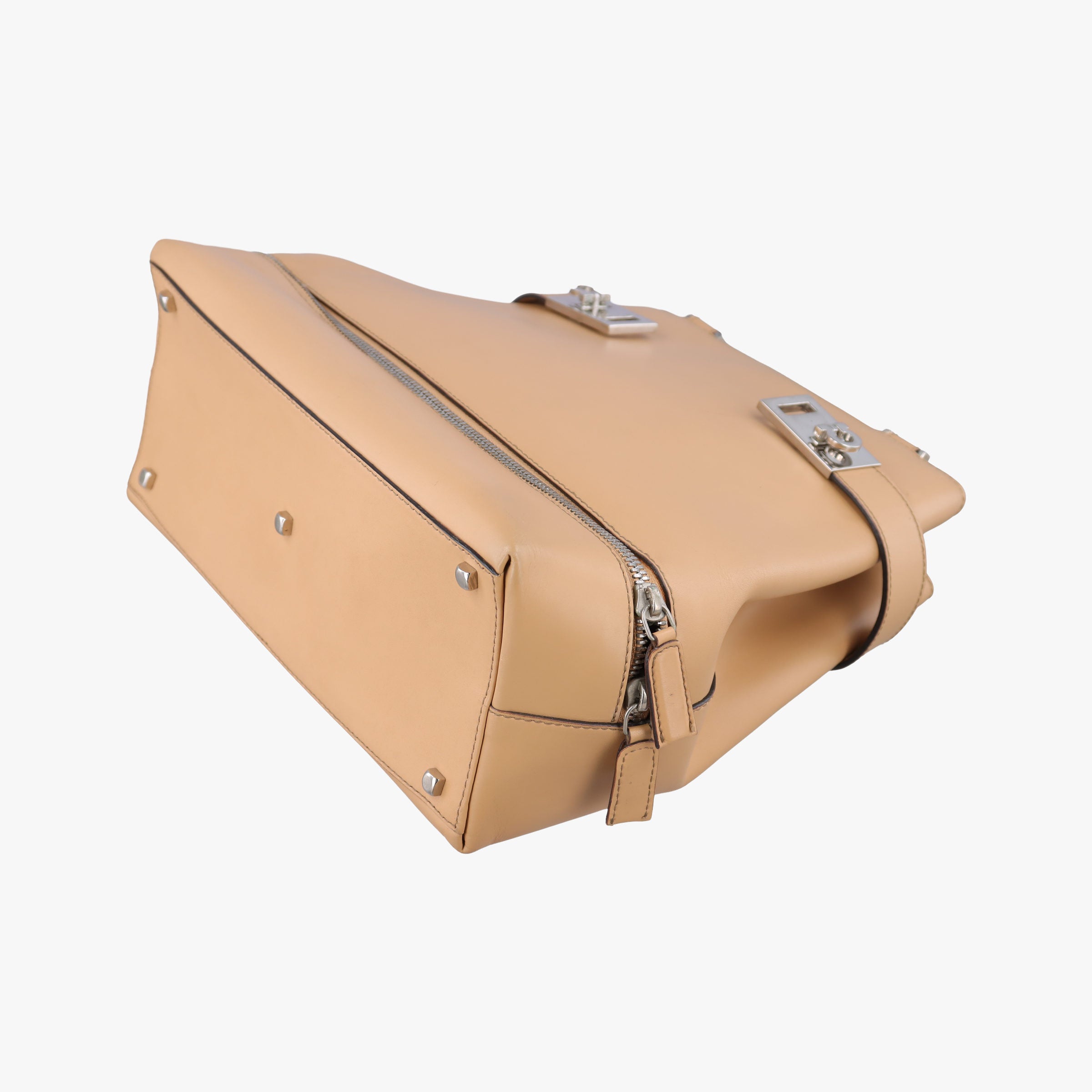 Pre-owned Ferragamo Gancini Camel Leather  handbag | stylenewstar