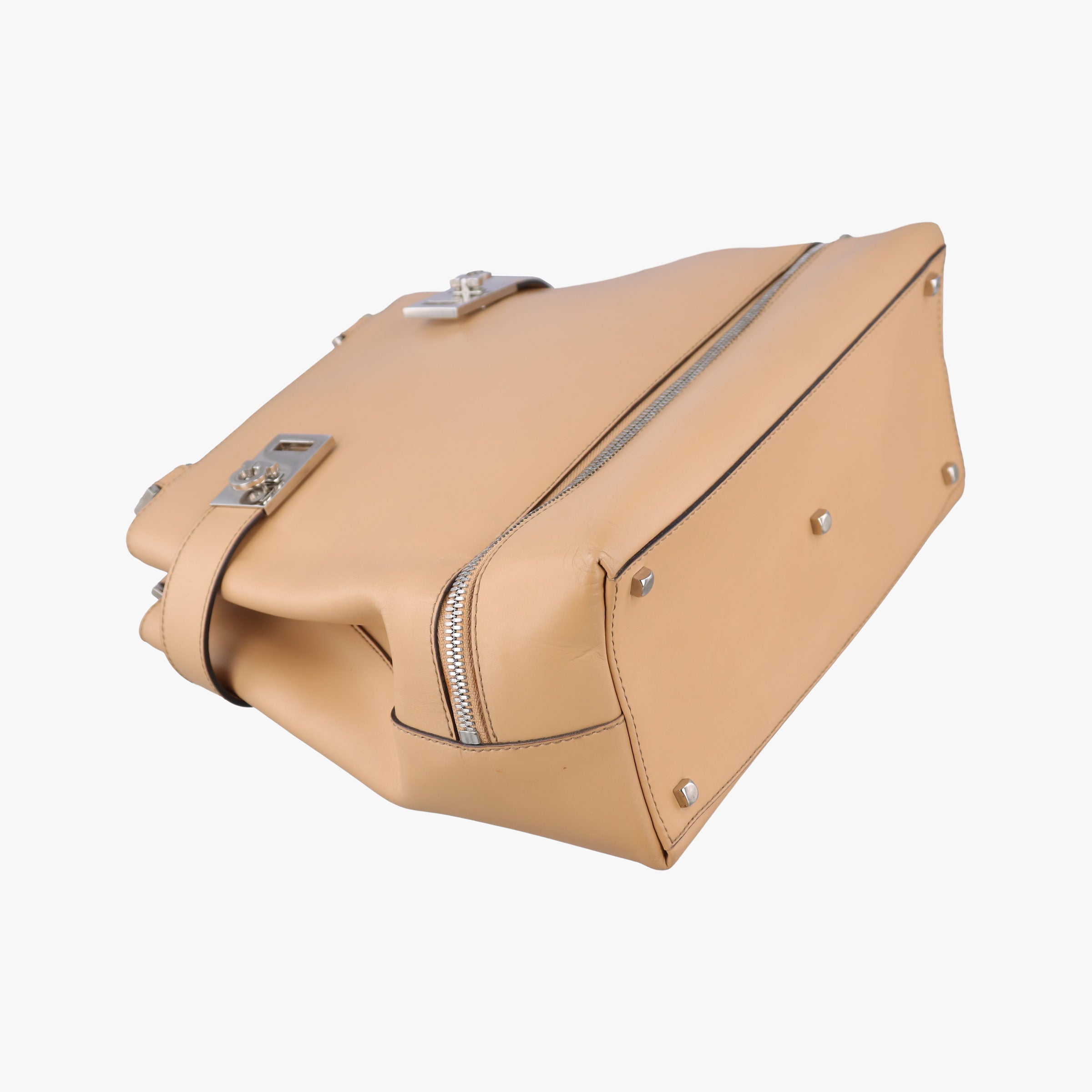 Pre-owned Ferragamo Gancini Camel Leather  handbag | stylenewstar