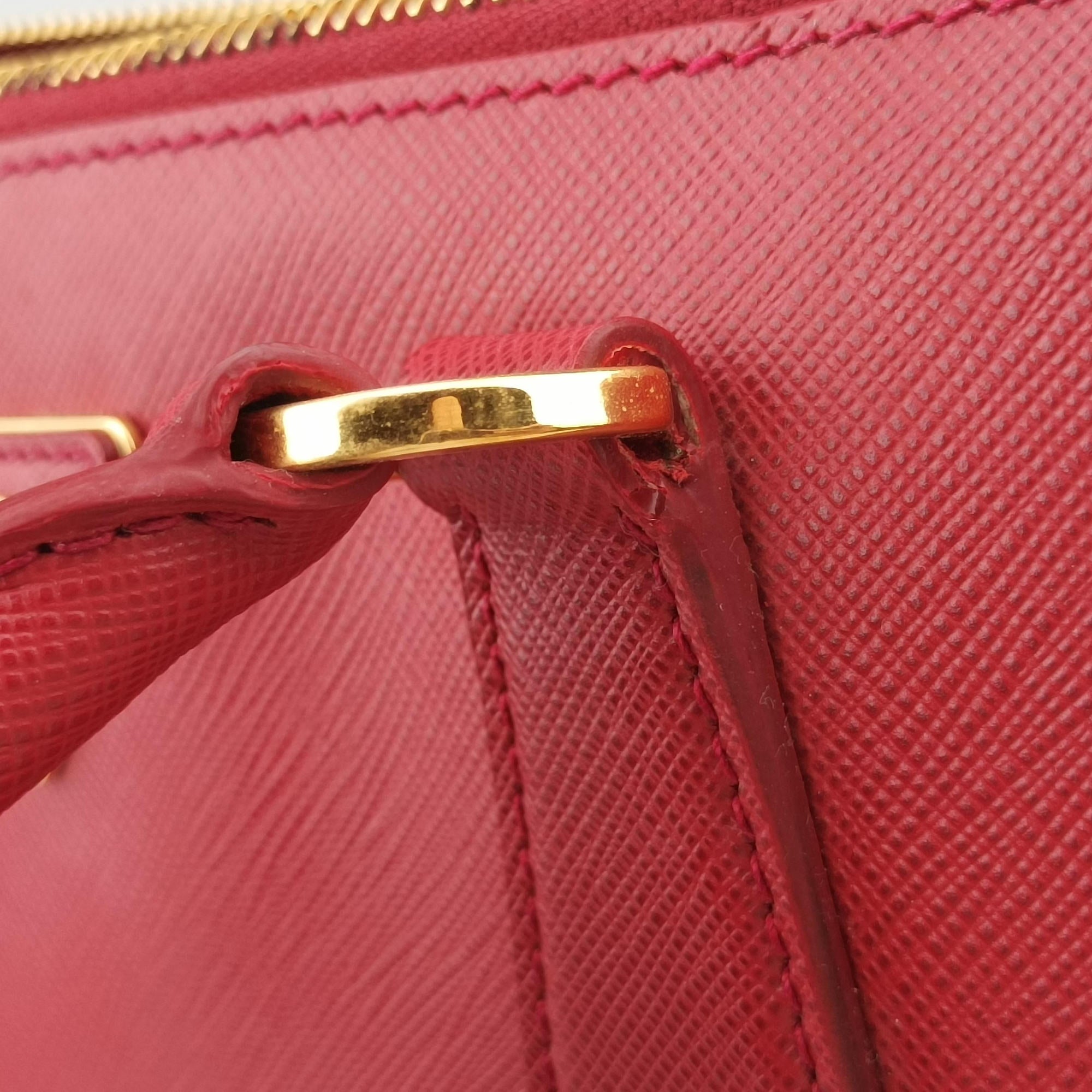 Pre-owned Prada Galleria Red SAFFIANO Leather BN1844 shoulderbag | stylenewstar