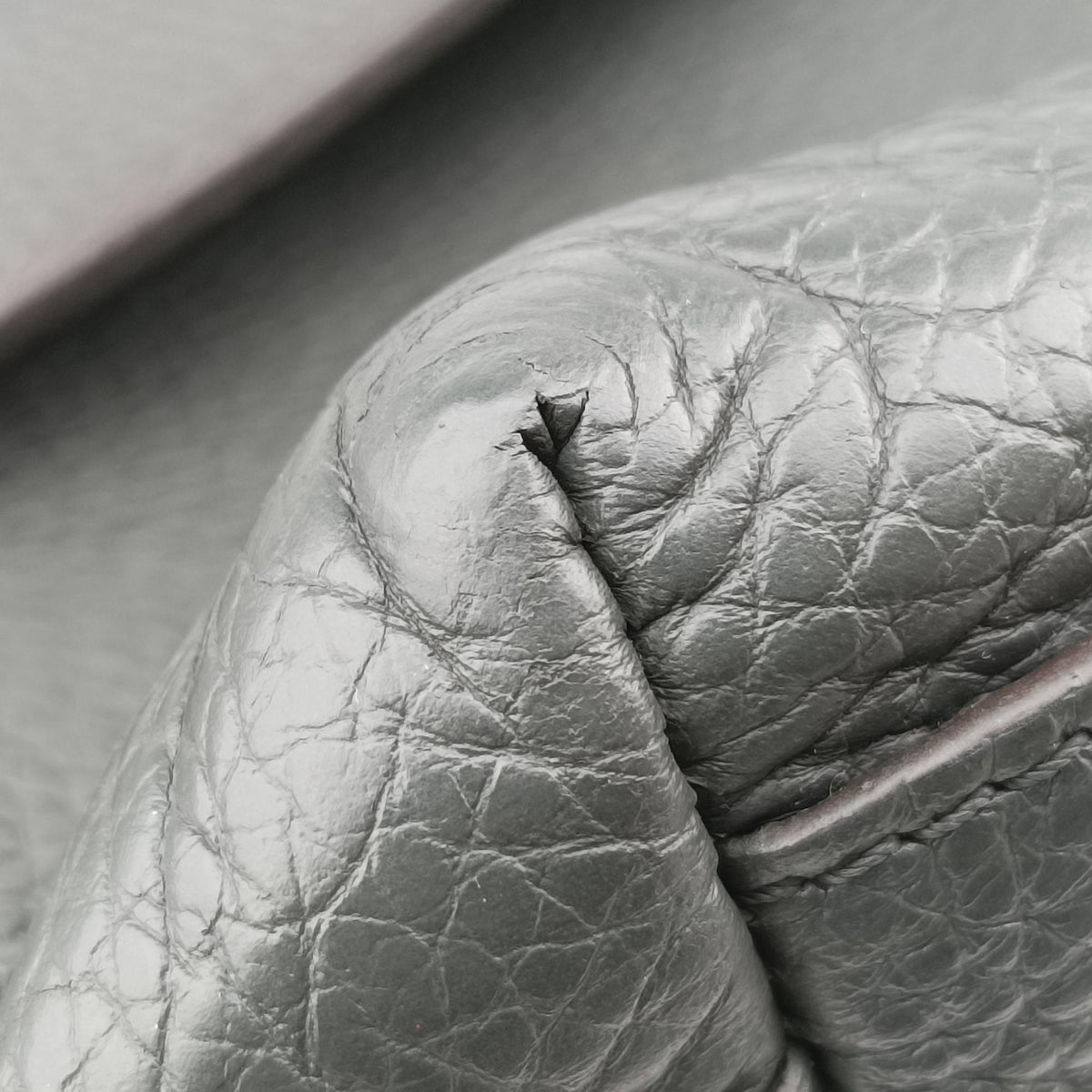 Pre-owned Louis Vuitton Marius Gray Taurillon Leather M54015 shoulderbag | stylenewstar