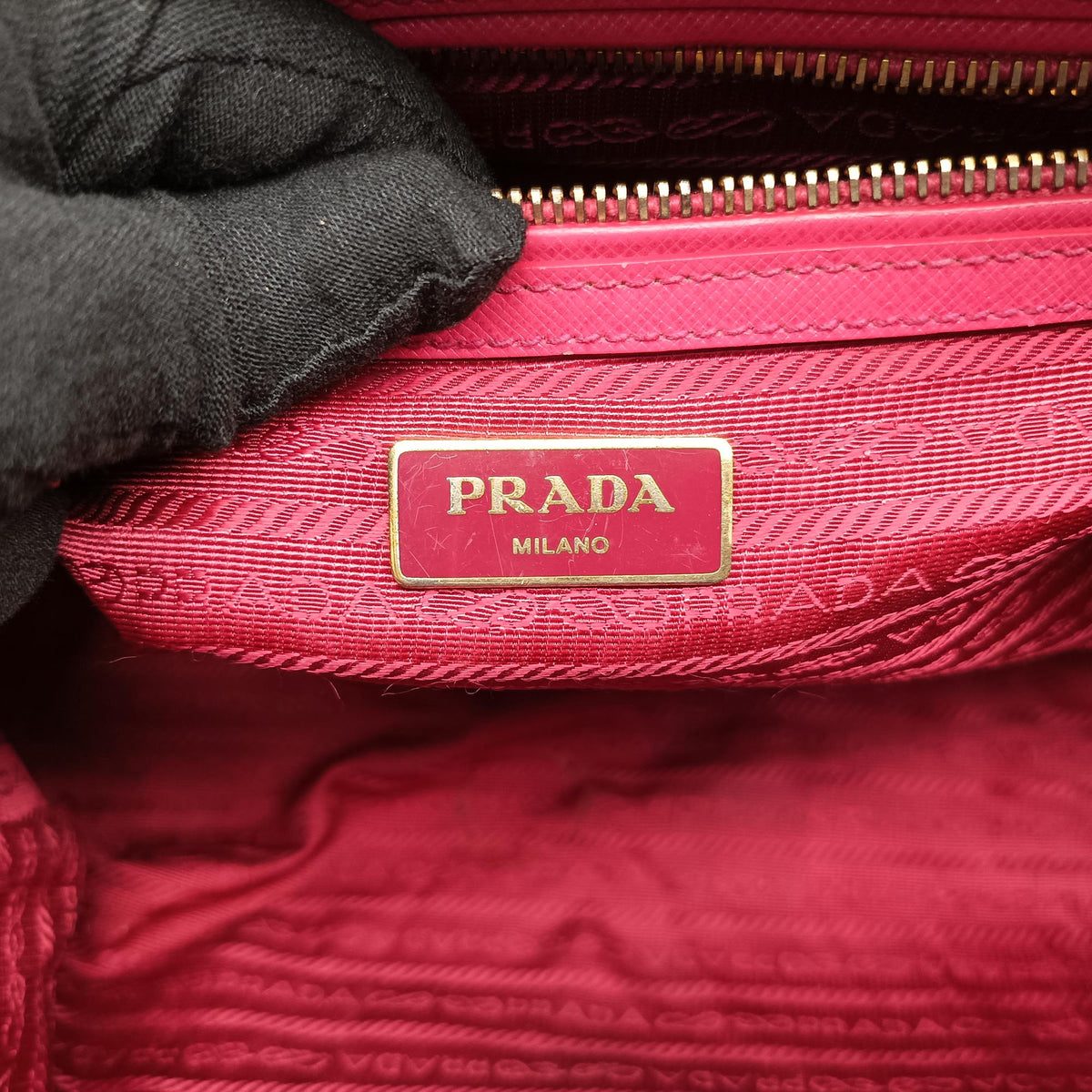 Vintage Prada Boston Pink SAFFIANO Leather BN1874 handbag | stylenewstar