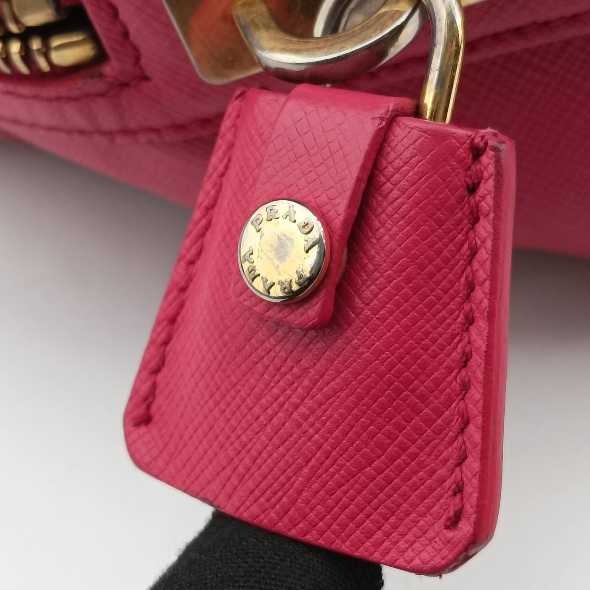Vintage Prada Boston Pink SAFFIANO Leather BN1874 handbag | stylenewstar