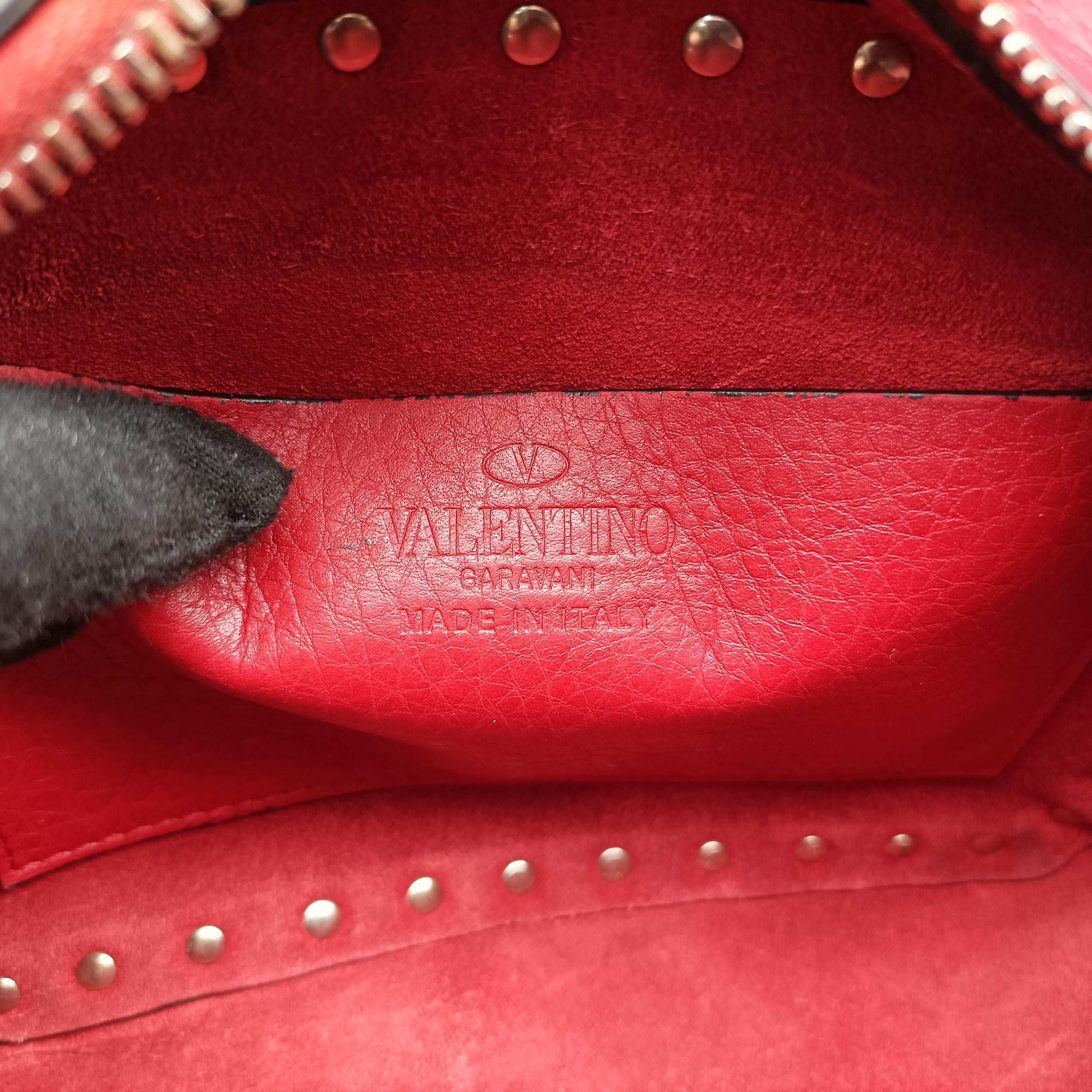 Pre-owned Valentino Rockstud Red Leather  shoulderbag | stylenewstar