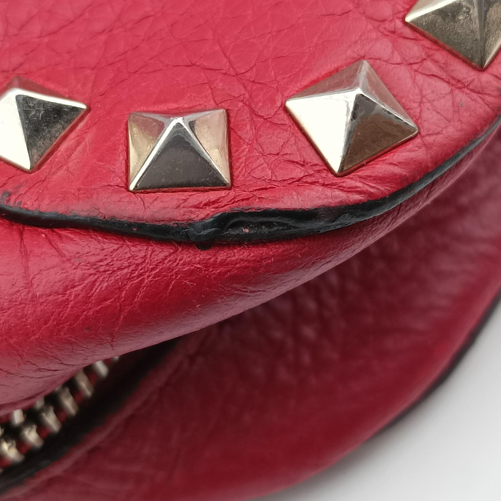 Pre-owned Valentino Rockstud Red Leather  shoulderbag | stylenewstar