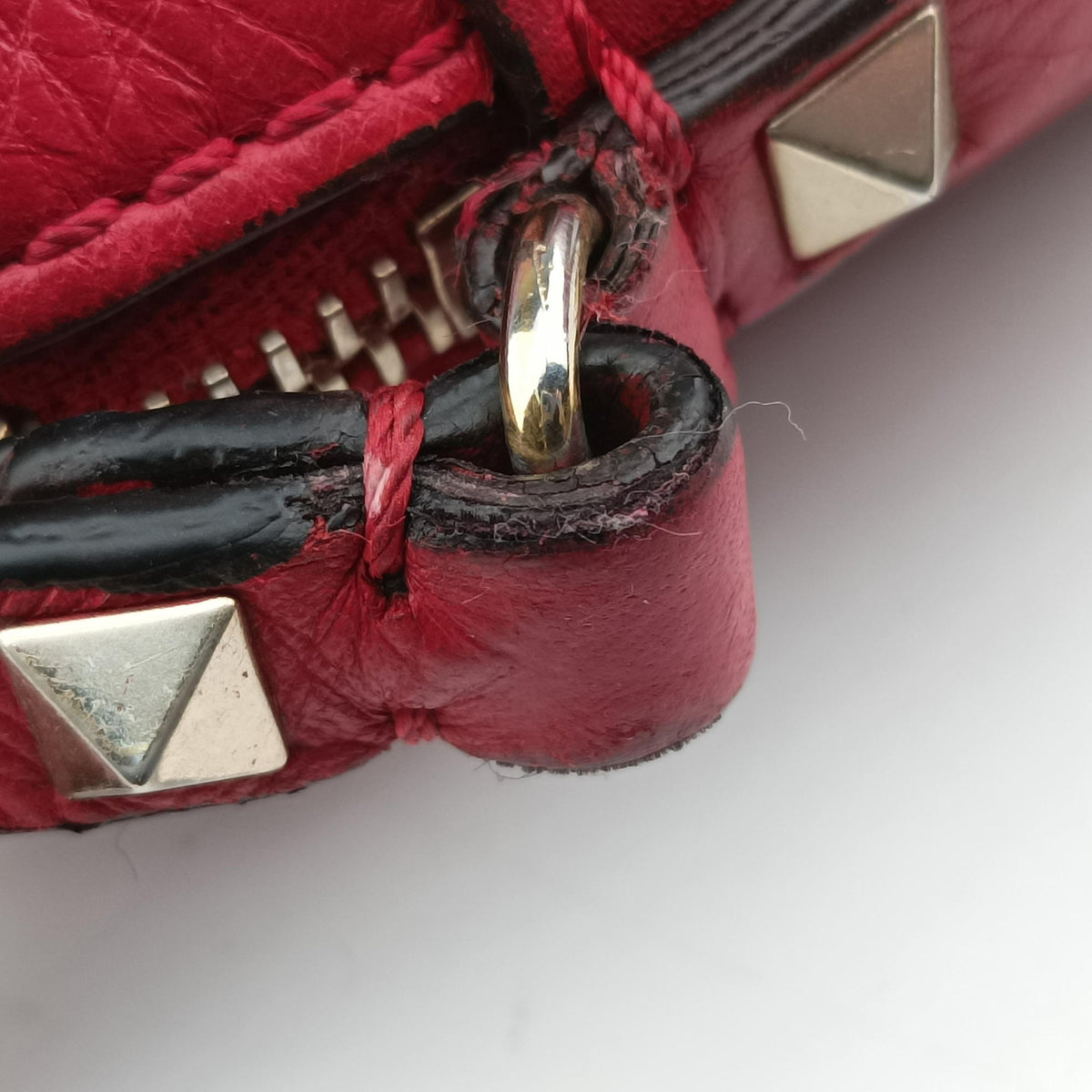 Pre-owned Valentino Rockstud Red Leather  shoulderbag | stylenewstar