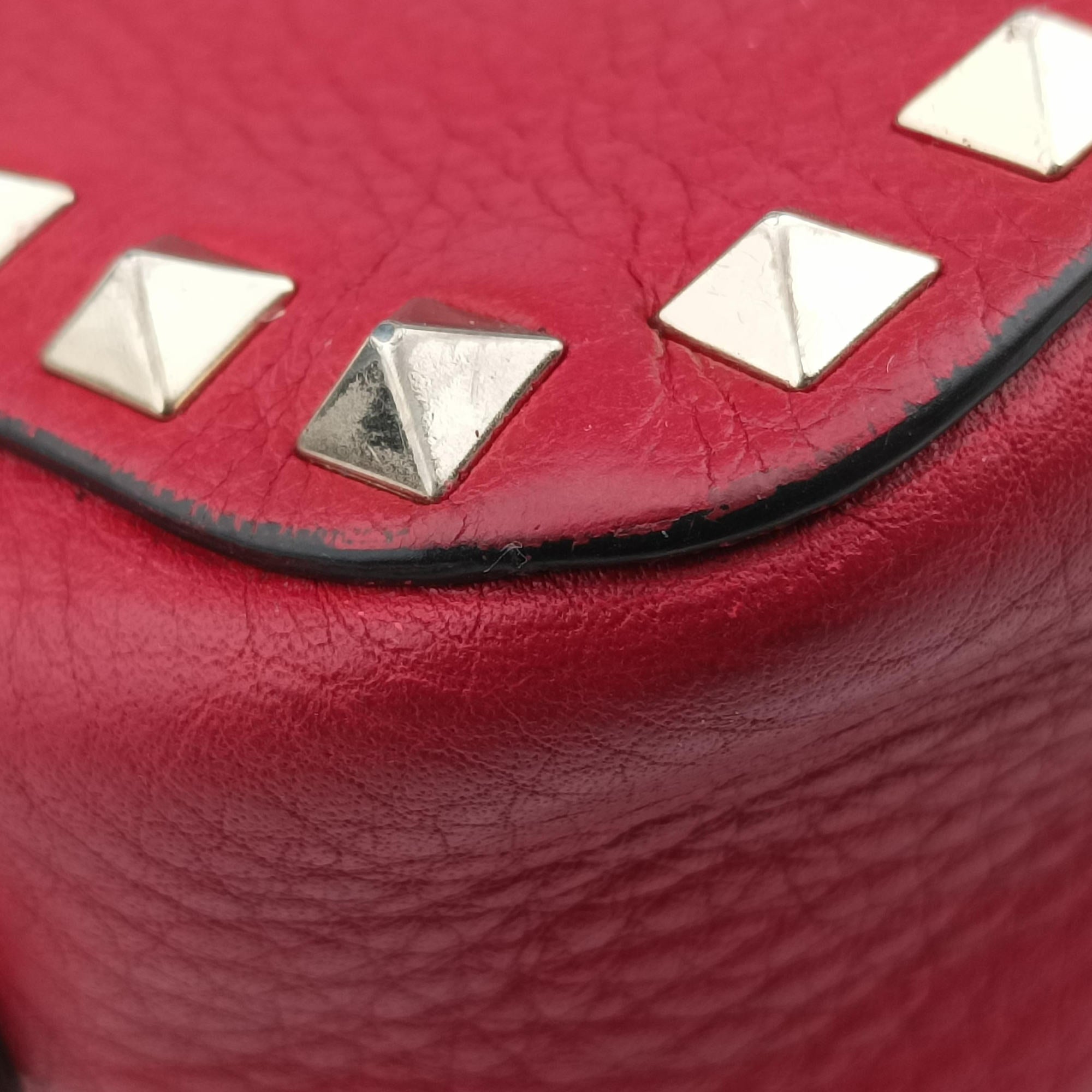 Pre-owned Valentino Rockstud Red Leather  shoulderbag | stylenewstar