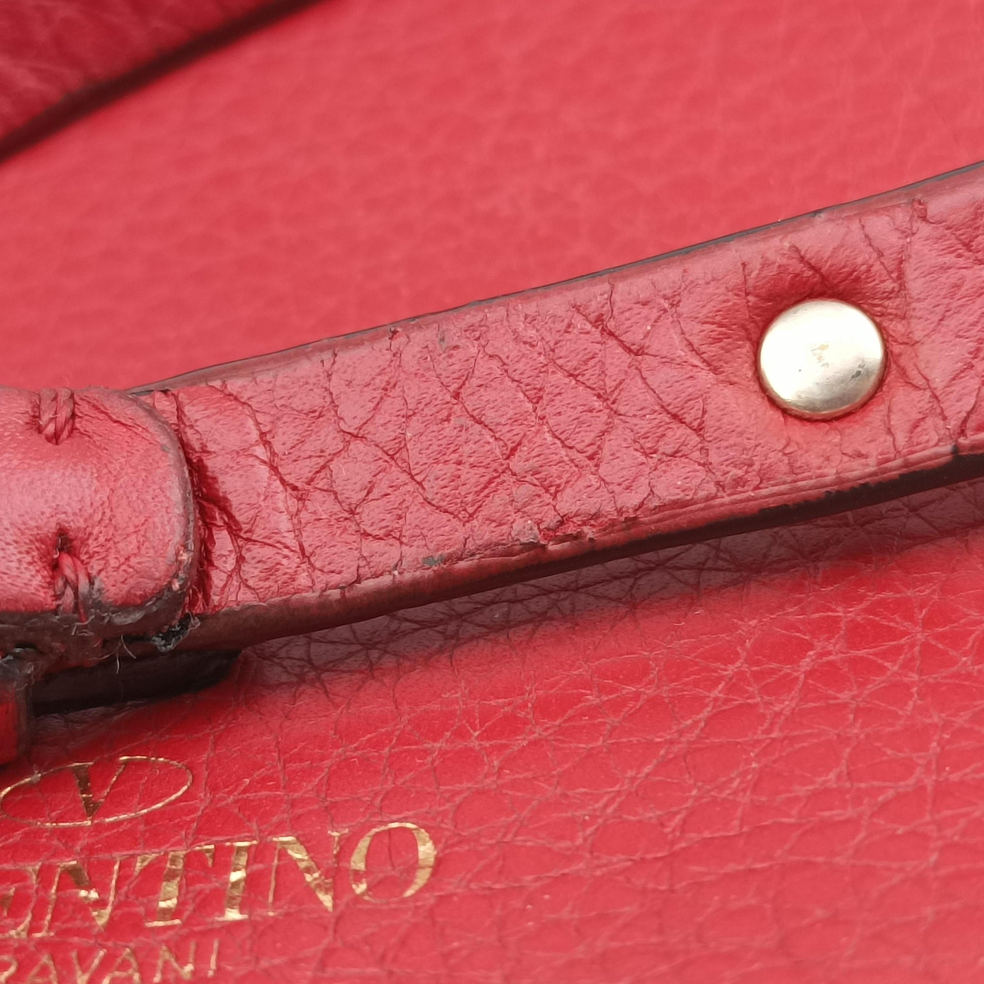 Pre-owned Valentino Rockstud Red Leather  shoulderbag | stylenewstar