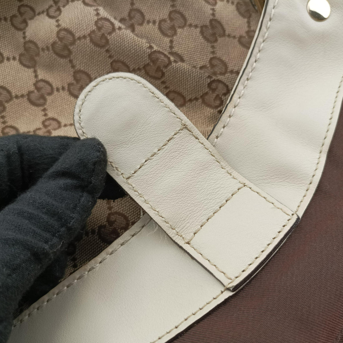 Pre-owned Gucci Sukey White×Beige canvas×leather 211943 handbag | stylenewstar