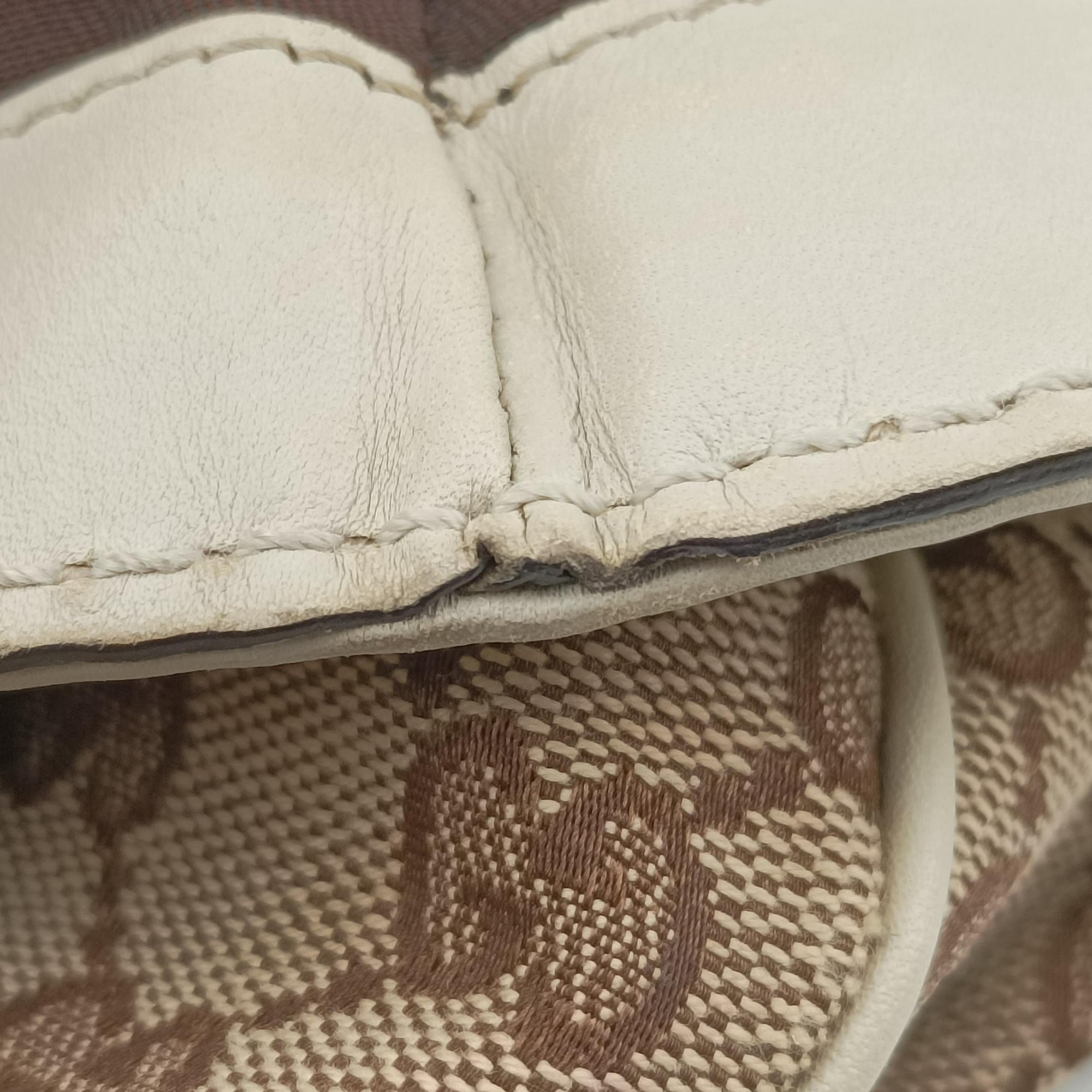 Pre-owned Gucci Sukey White×Beige canvas×leather 211943 handbag | stylenewstar