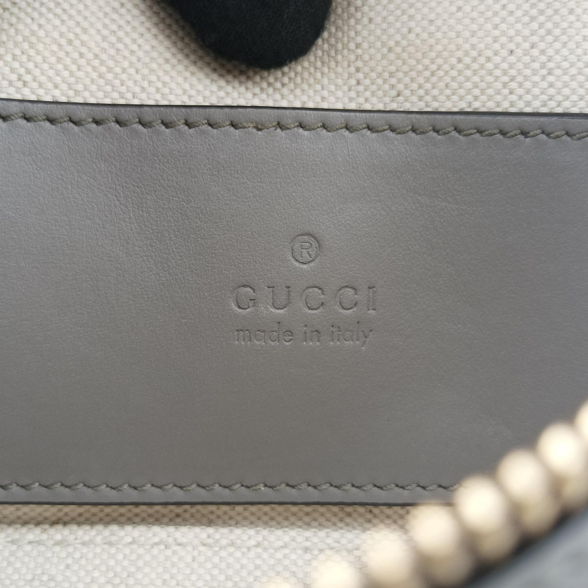 Pre-owned Gucci GG Matelasse Grey Leather 723770 shoulderbag | stylenewstar