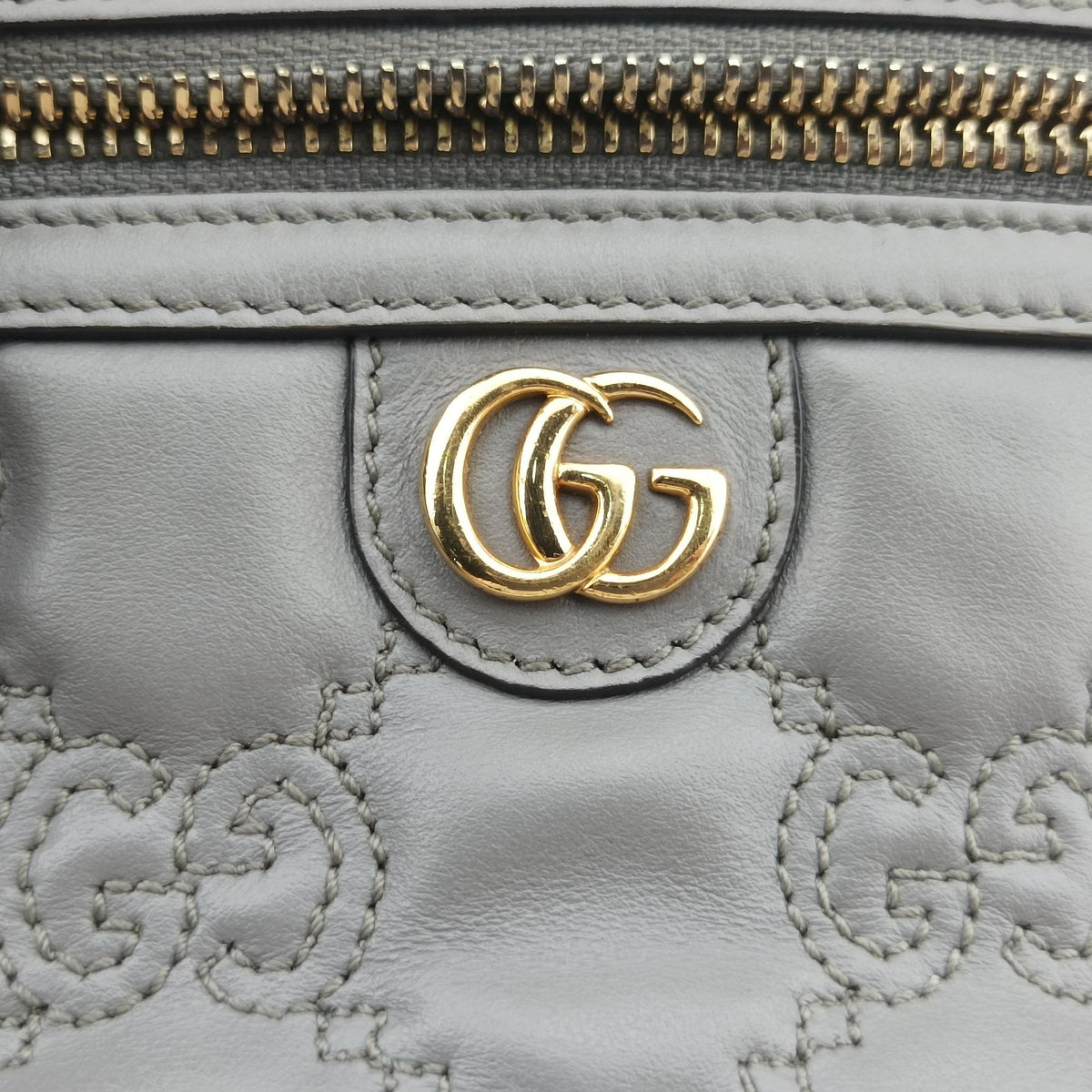 Pre-owned Gucci GG Matelasse Grey Leather 723770 shoulderbag | stylenewstar