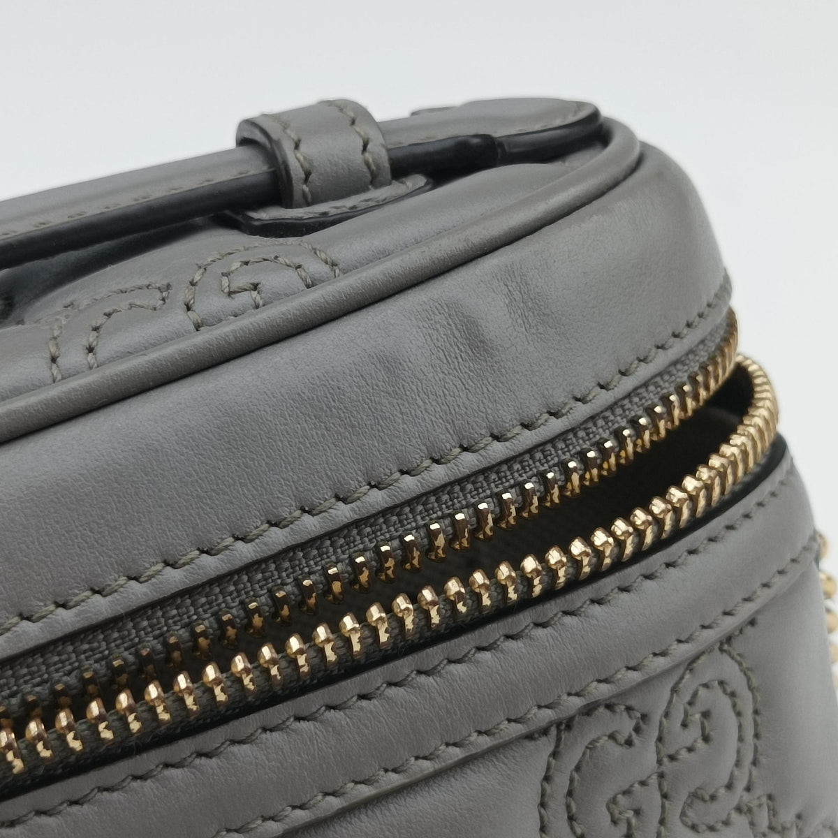Pre-owned Gucci GG Matelasse Grey Leather 723770 shoulderbag | stylenewstar