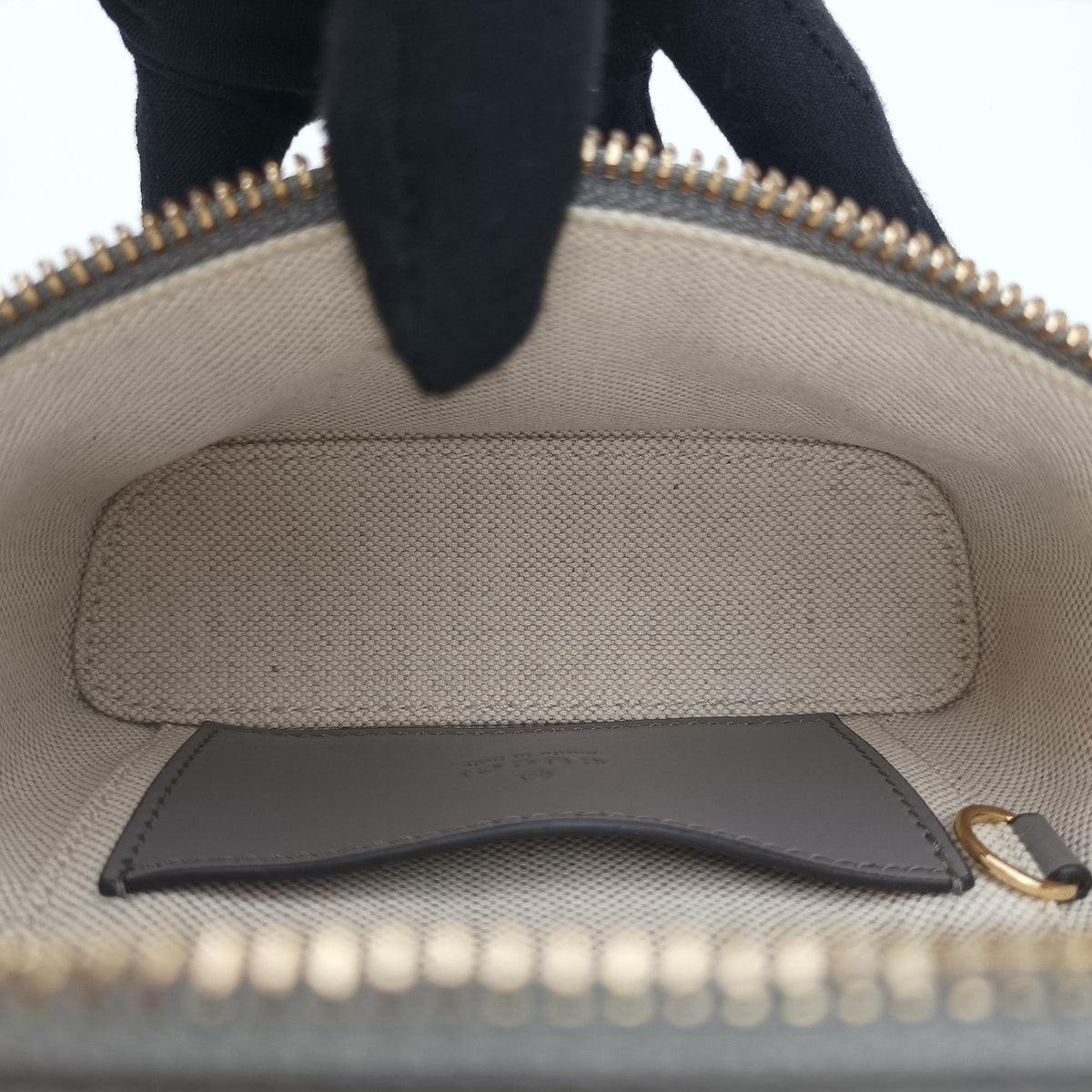 Pre-owned Gucci GG Matelasse Grey Leather 723770 shoulderbag | stylenewstar