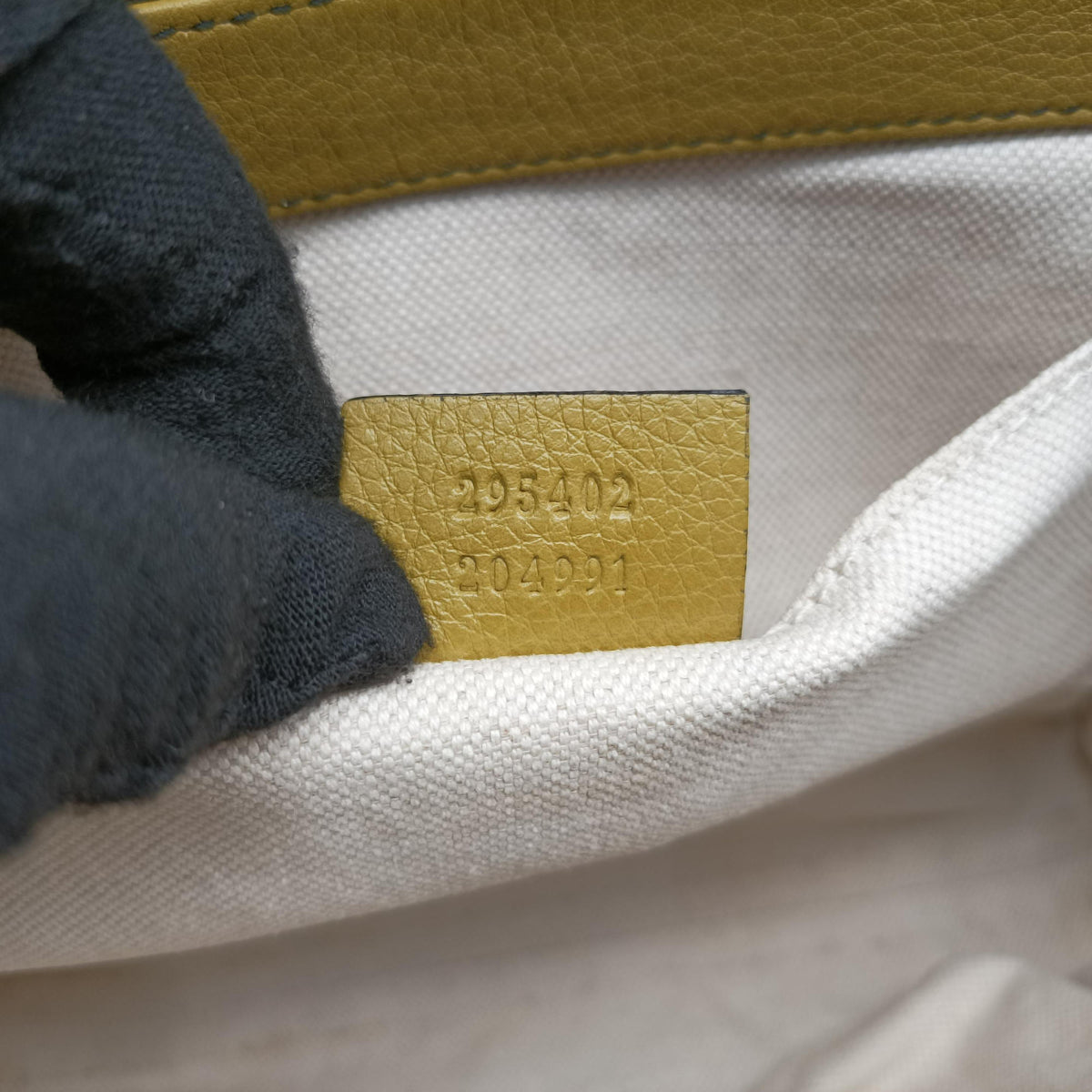 Pre-owned Gucci Emily Yellow Leather 295402 shoulderbag | stylenewstar
