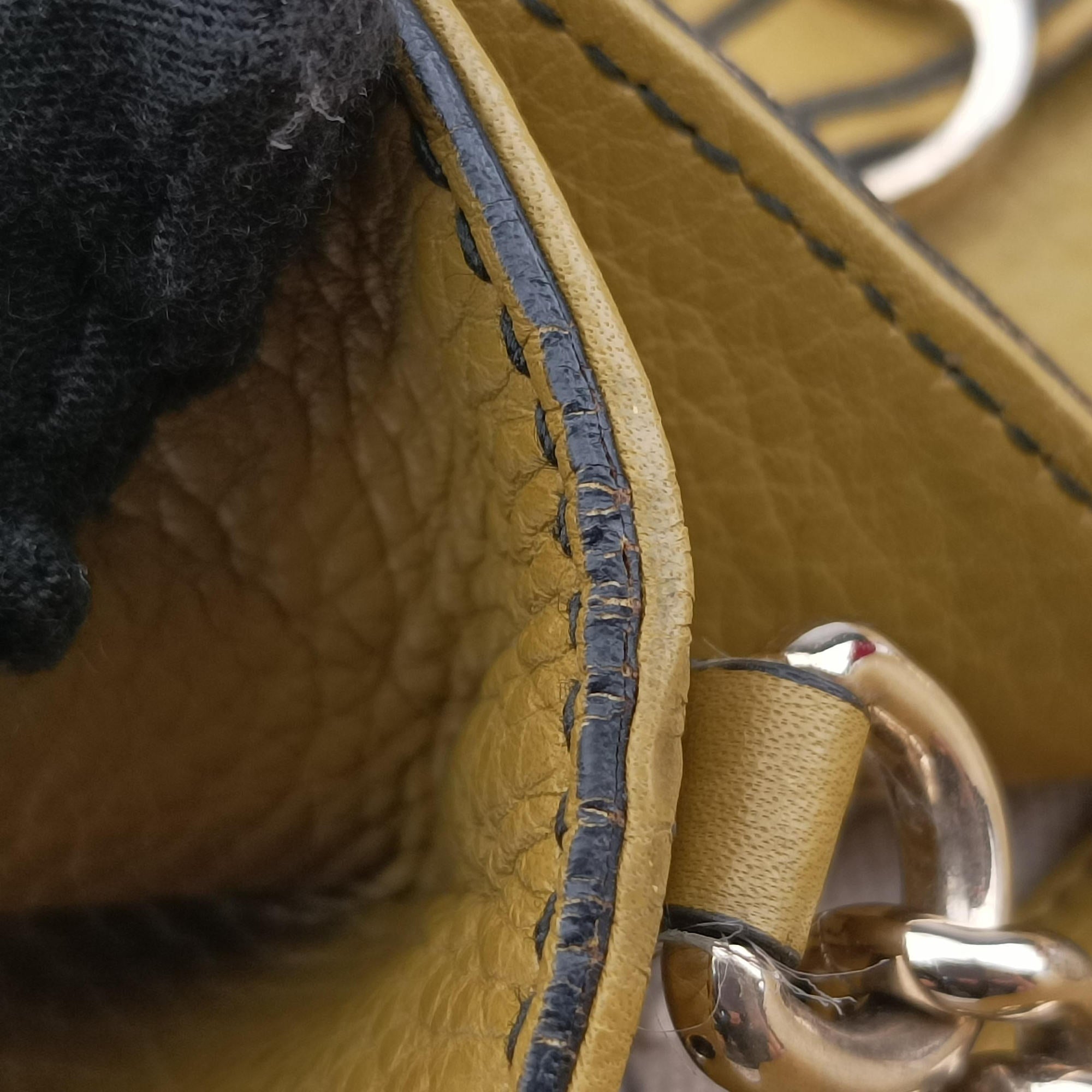 Pre-owned Gucci Emily Yellow Leather 295402 shoulderbag | stylenewstar