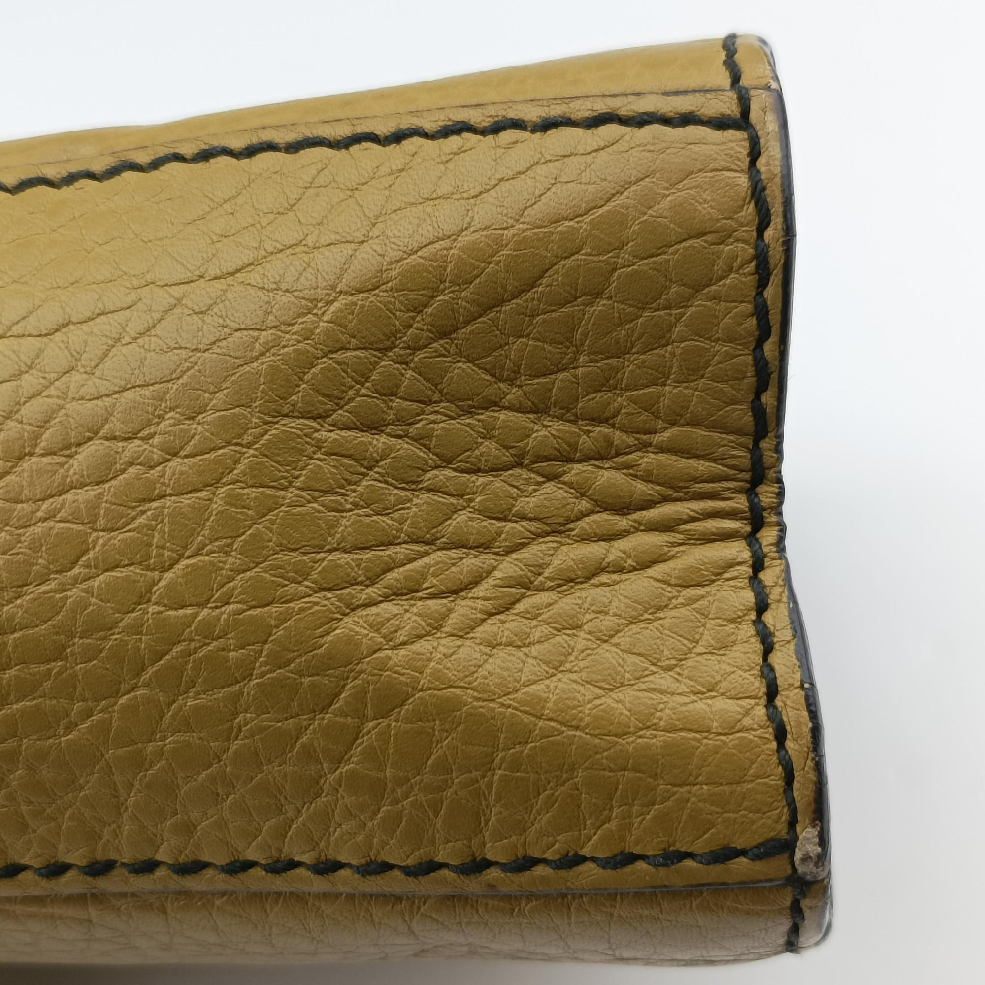 Pre-owned Gucci Emily Yellow Leather 295402 shoulderbag | stylenewstar