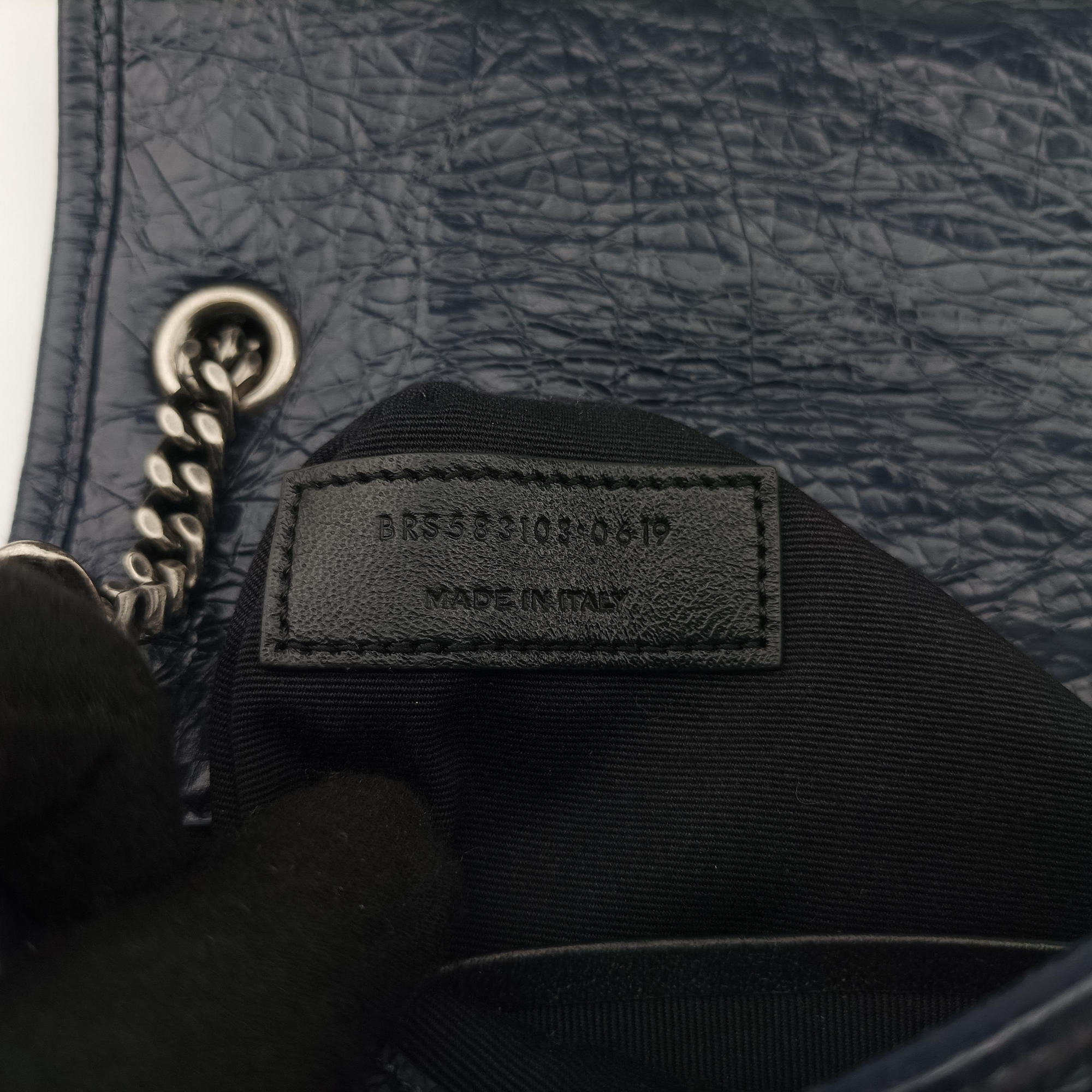 Secondhand Yves Saint Laurent Niki Navy Leather 583103 shoulderbag | stylenewstar