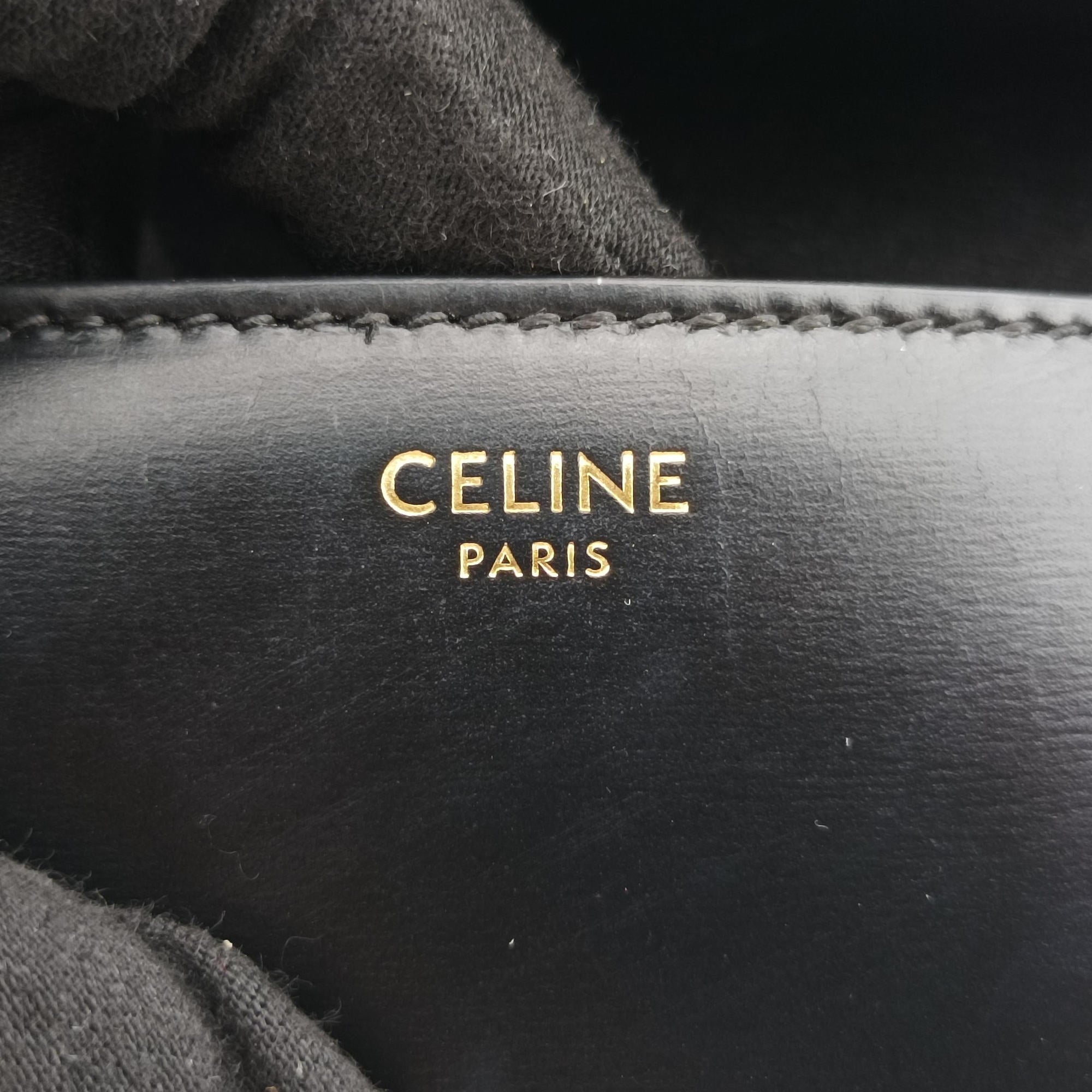 Secondhand Celine Claude Triomphe Black Leather  shoulderbag | stylenewstar