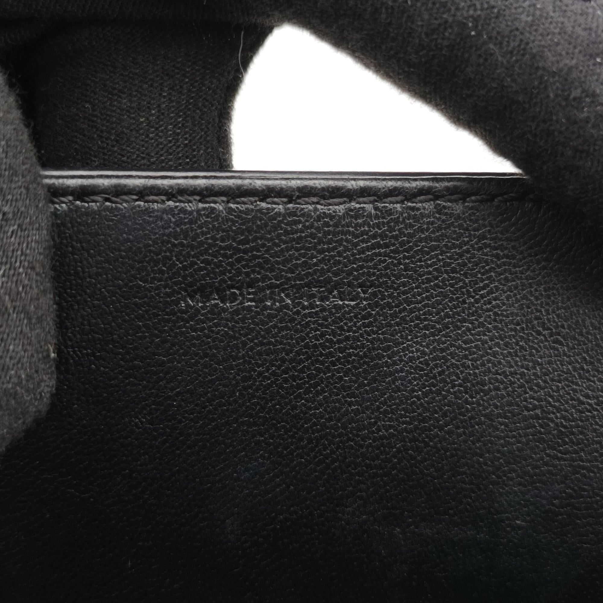 Secondhand Celine Claude Triomphe Black Leather  shoulderbag | stylenewstar