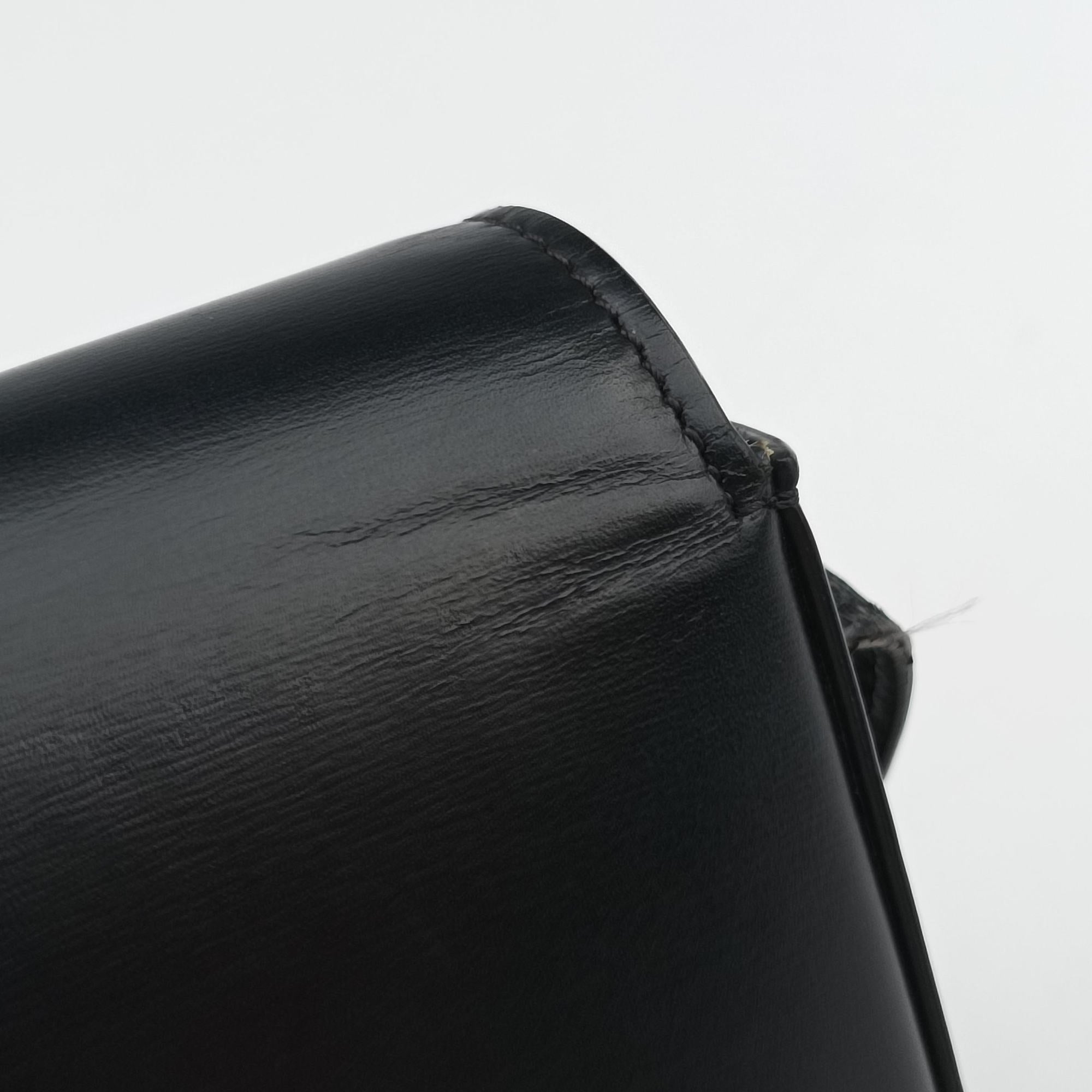 Secondhand Celine Claude Triomphe Black Leather  shoulderbag | stylenewstar