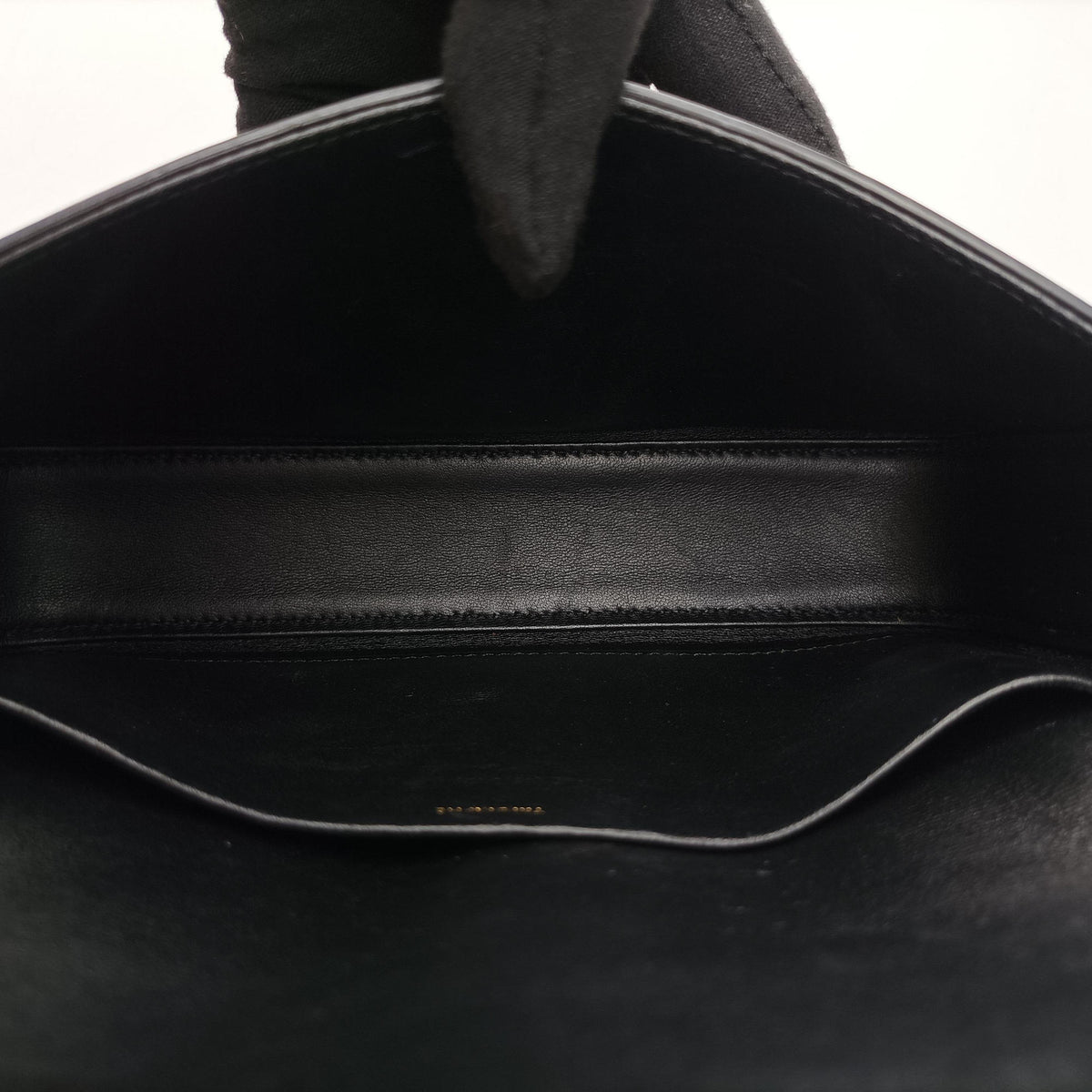 Secondhand Celine Claude Triomphe Black Leather  shoulderbag | stylenewstar