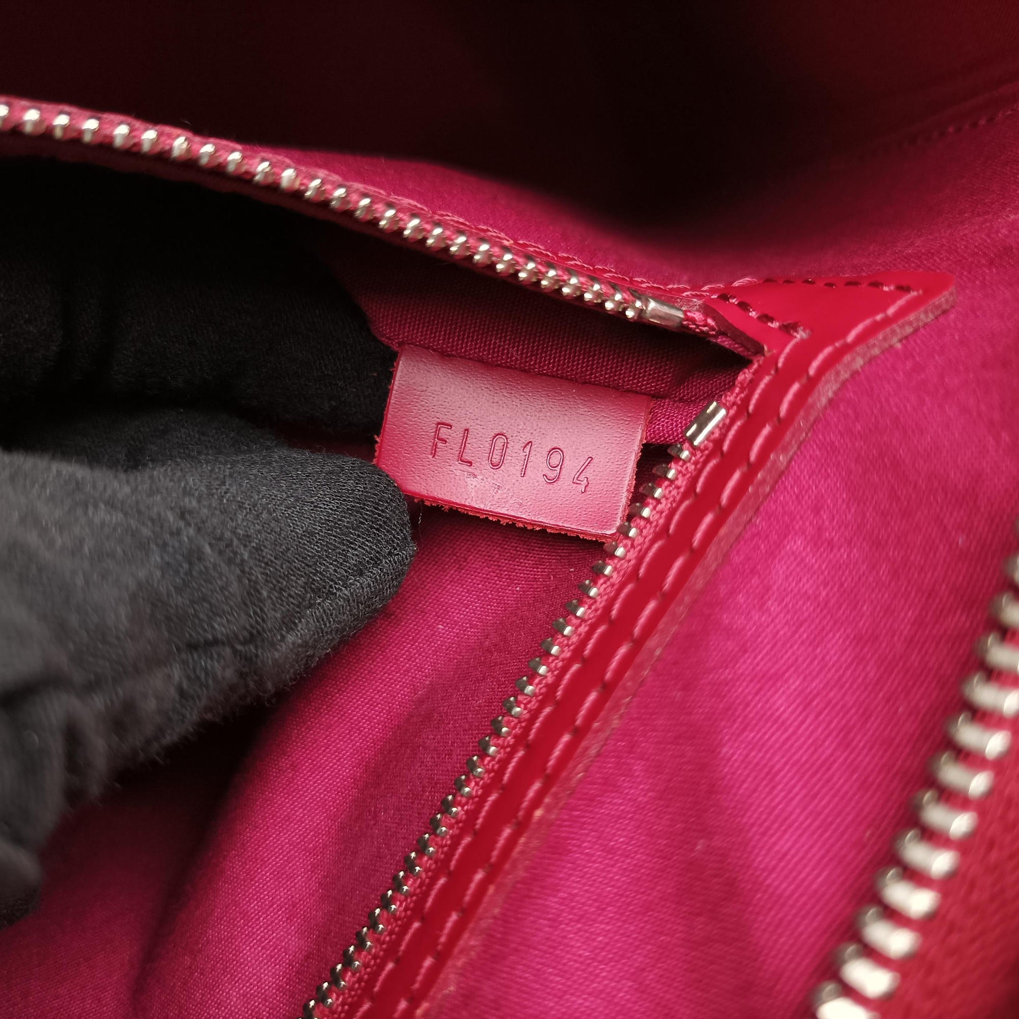 Pre-owned Louis Vuitton Brea MM Rubis Epi M4030E shoulderbag | stylenewstar