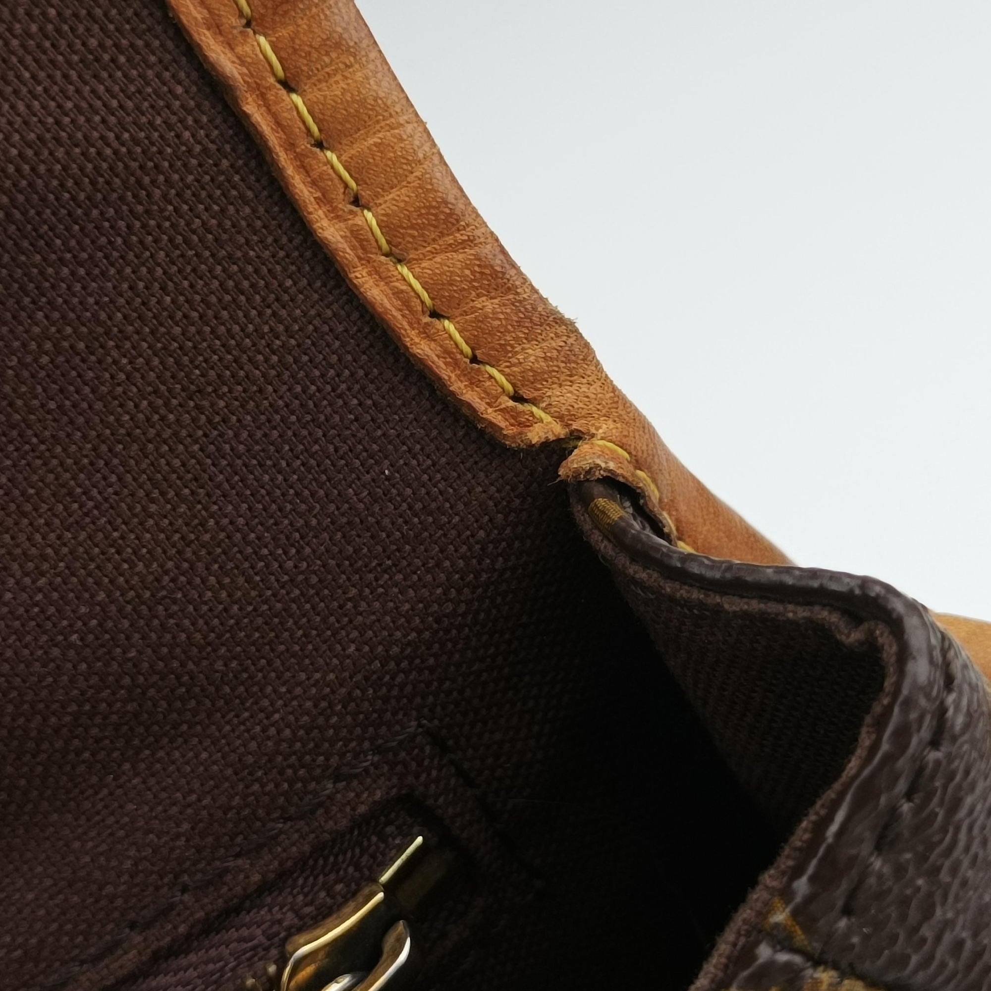Pre-owned Louis Vuitton Menilmontant PM Brown Monogram canvas M40474 shoulderbag | stylenewstar