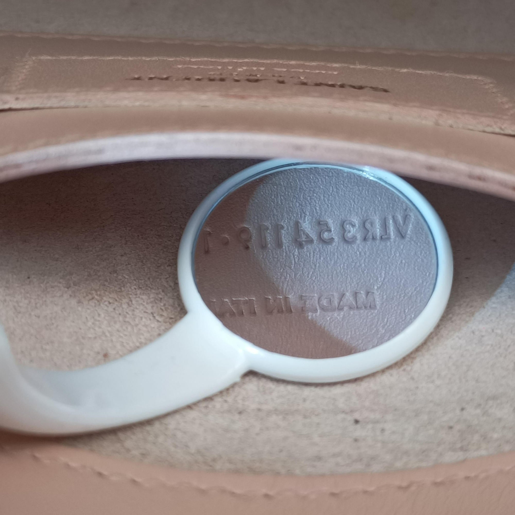 Pre-owned Yves Saint Laurent KATE Beige Leather 354119 shoulderbag | stylenewstar