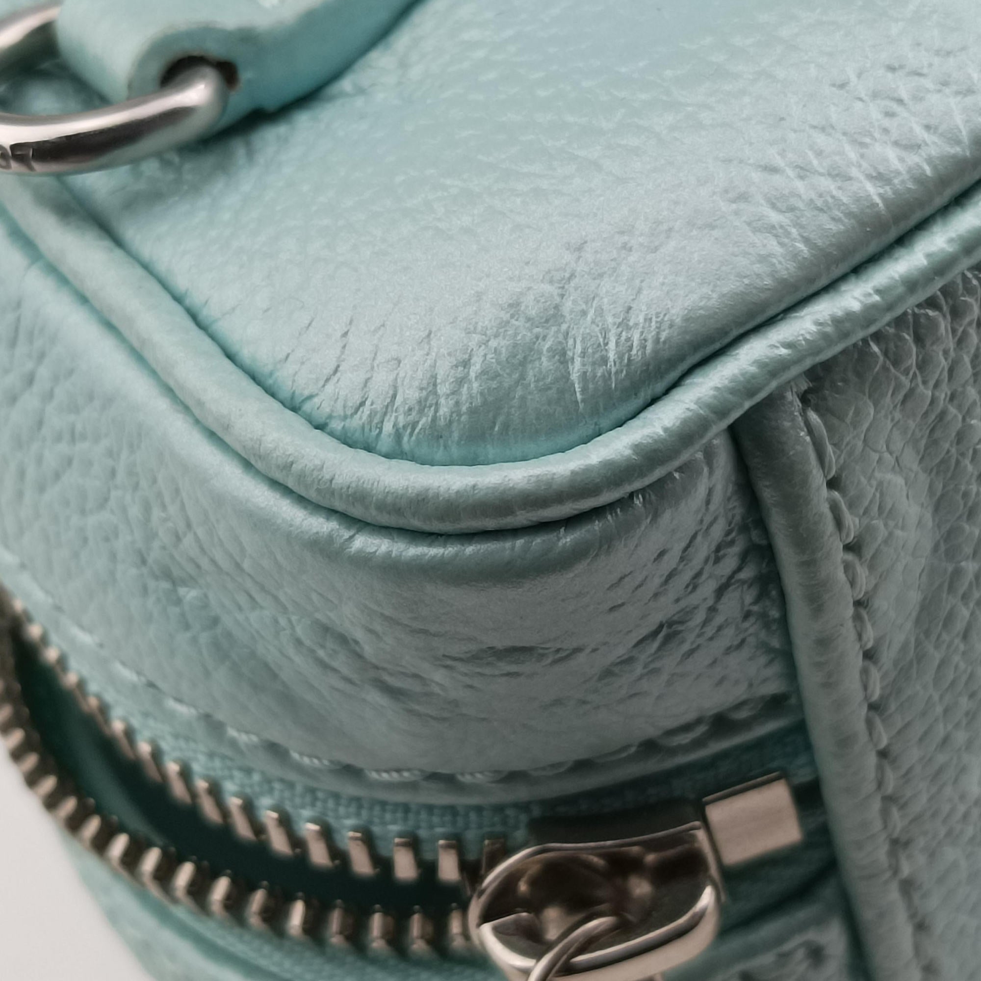 Pre-owned Louis Vuitton Micro Vanity pearlescent blue Monogram Empreinte M82193 shoulderbag | stylenewstar