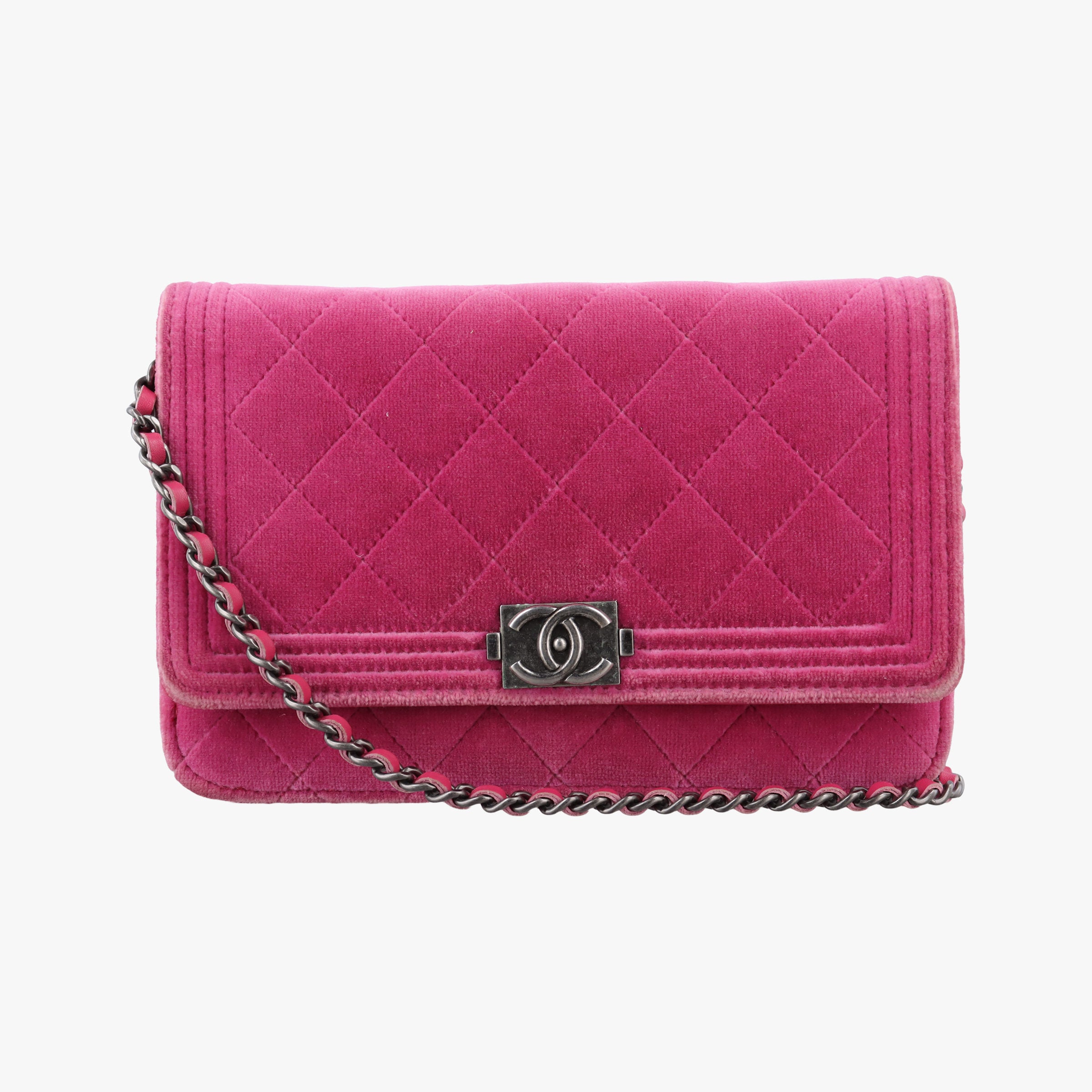 Secondhand Chanel BOY CHANEL Chain Wallet Rose velour A68911 shoulderbag | stylenewstar