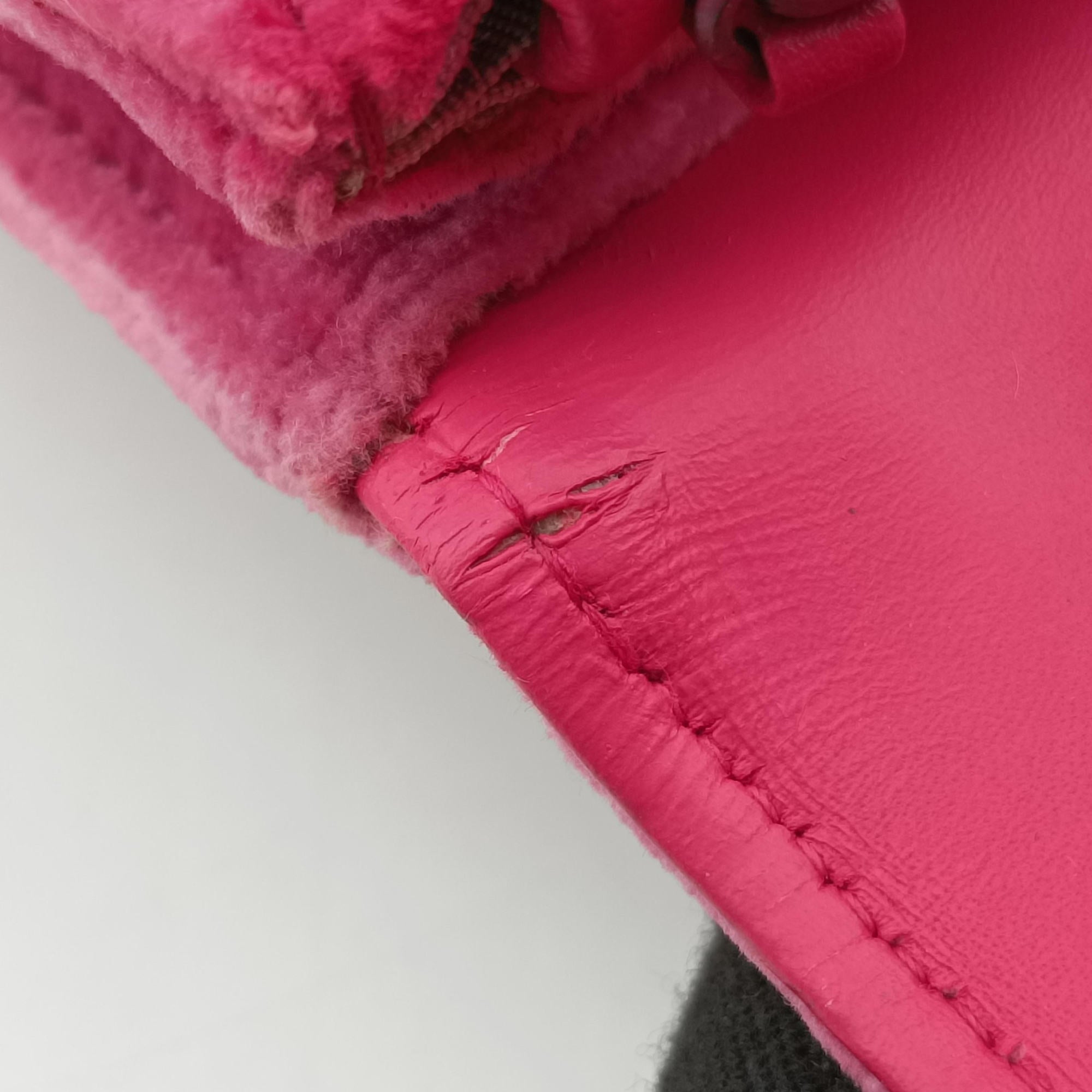 Secondhand Chanel BOY CHANEL Chain Wallet Rose velour A68911 shoulderbag | stylenewstar