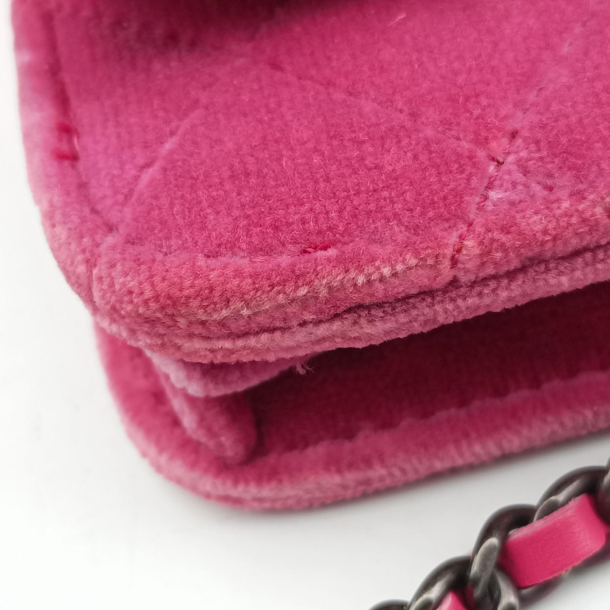 Secondhand Chanel BOY CHANEL Chain Wallet Rose velour A68911 shoulderbag | stylenewstar