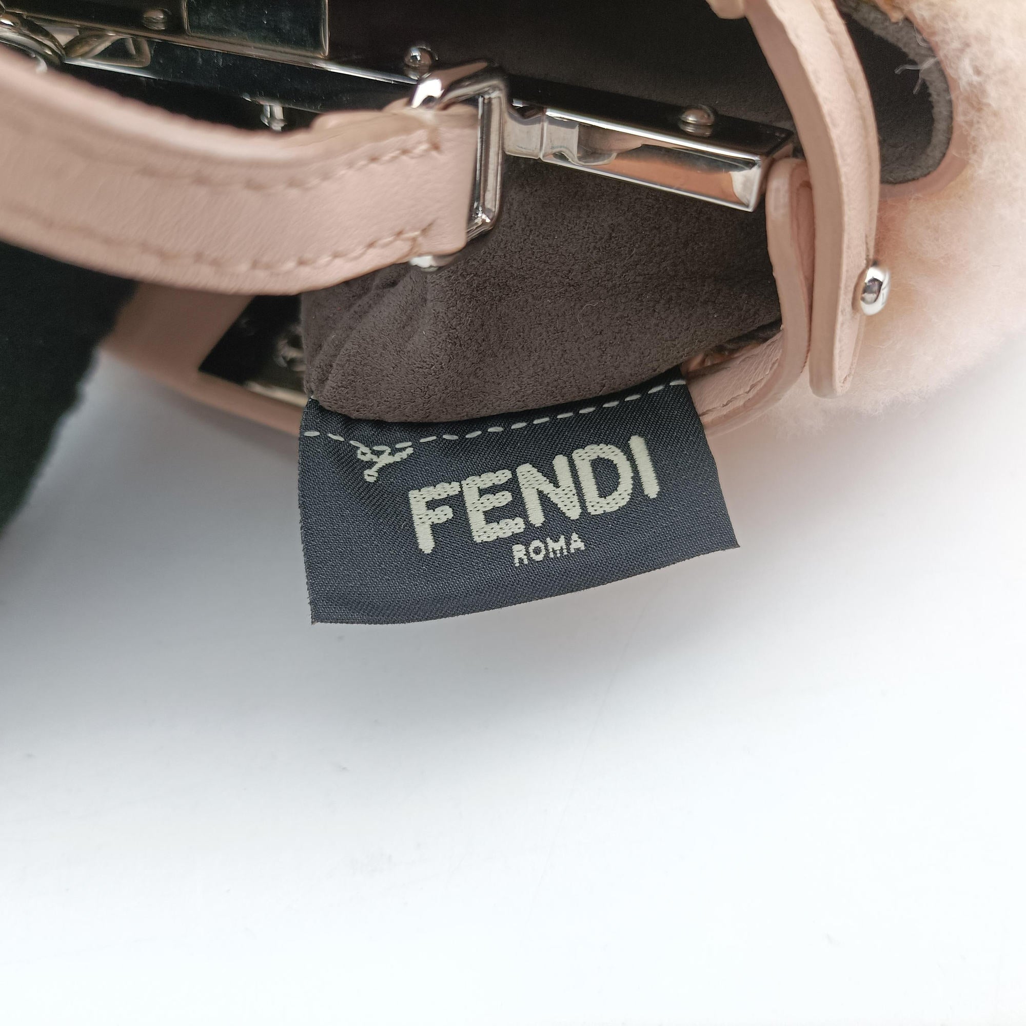 Pre-owned Fendi Micro Peekaboo Pink Leather × Pile 8M0355 shoulderbag | stylenewstar