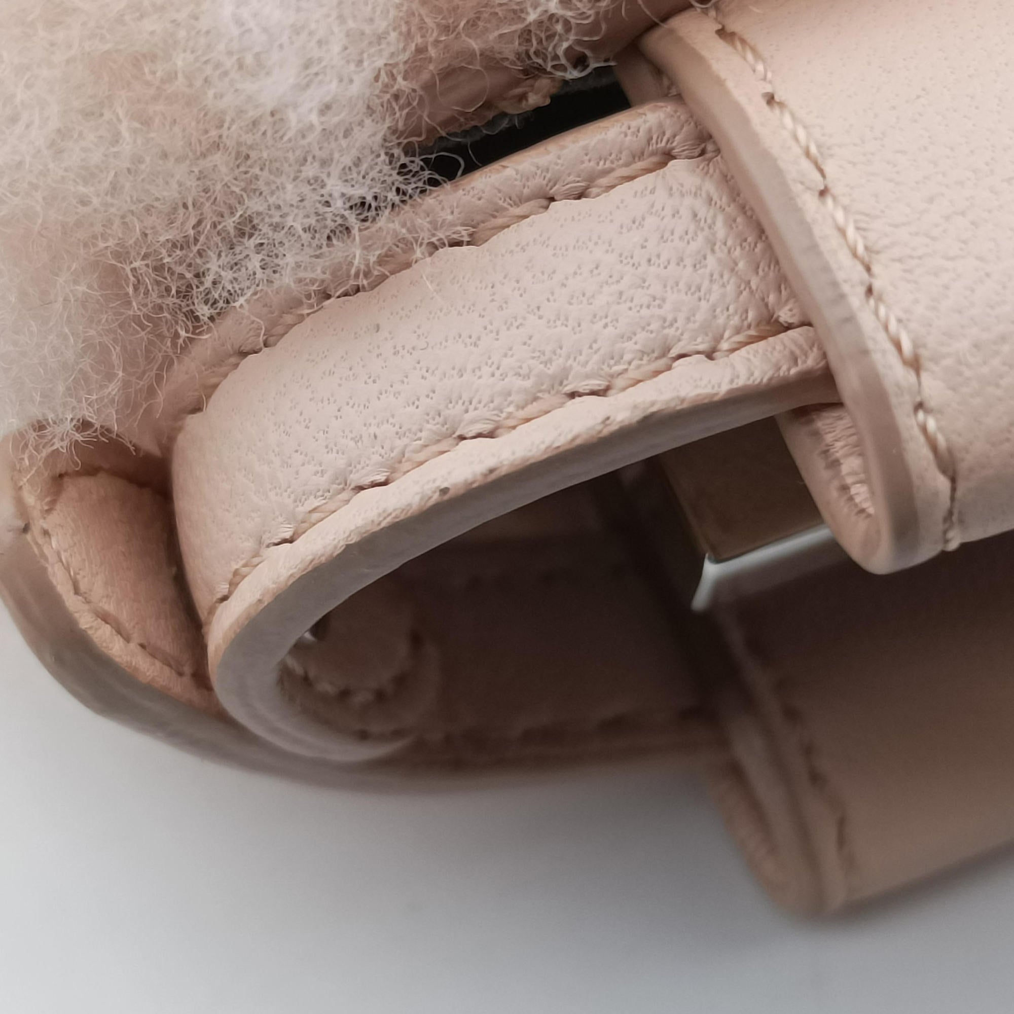 Pre-owned Fendi Micro Peekaboo Pink Leather × Pile 8M0355 shoulderbag | stylenewstar