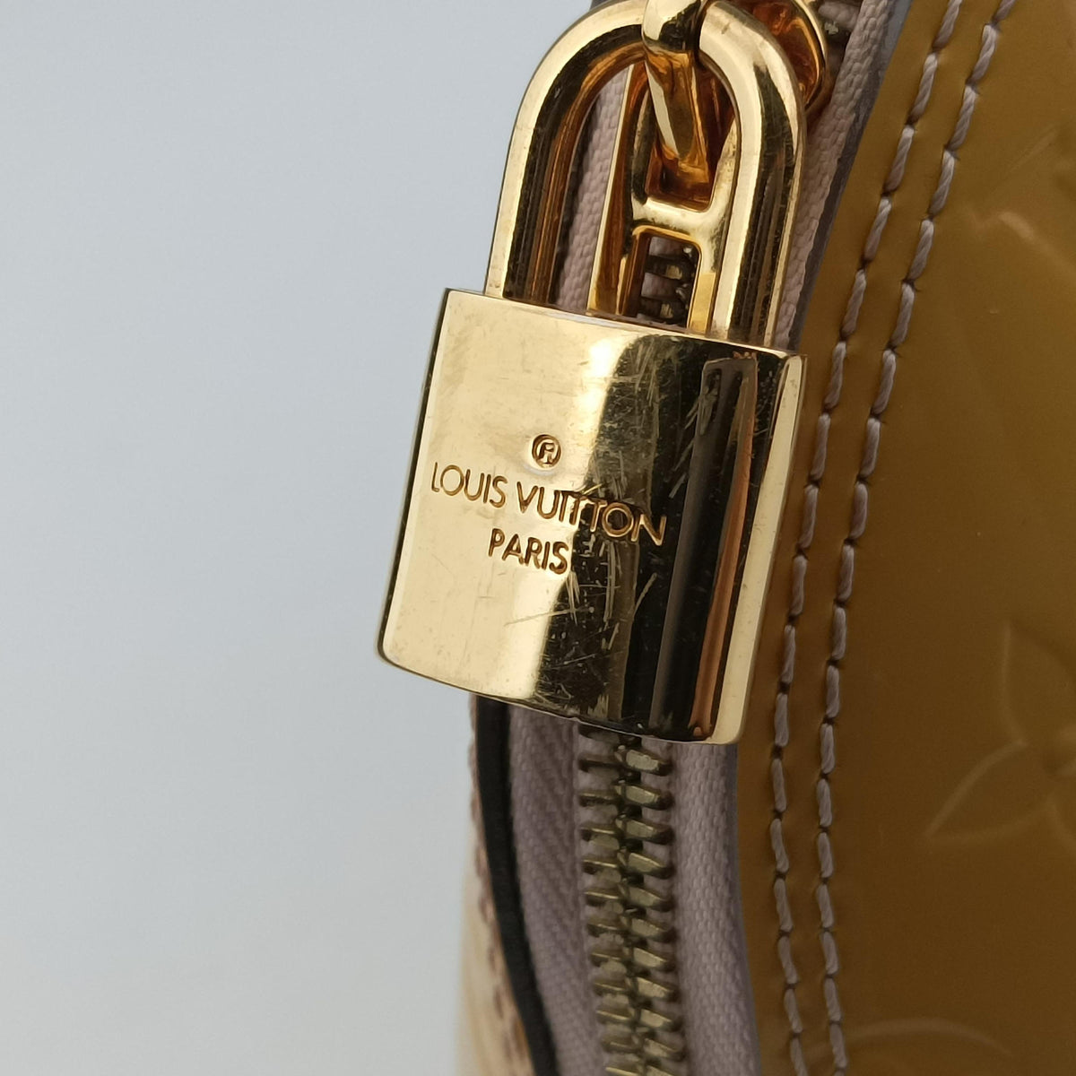 Pre-owned Louis Vuitton Alma BB Rose Velours Vernis M91752 handbag | stylenewstar