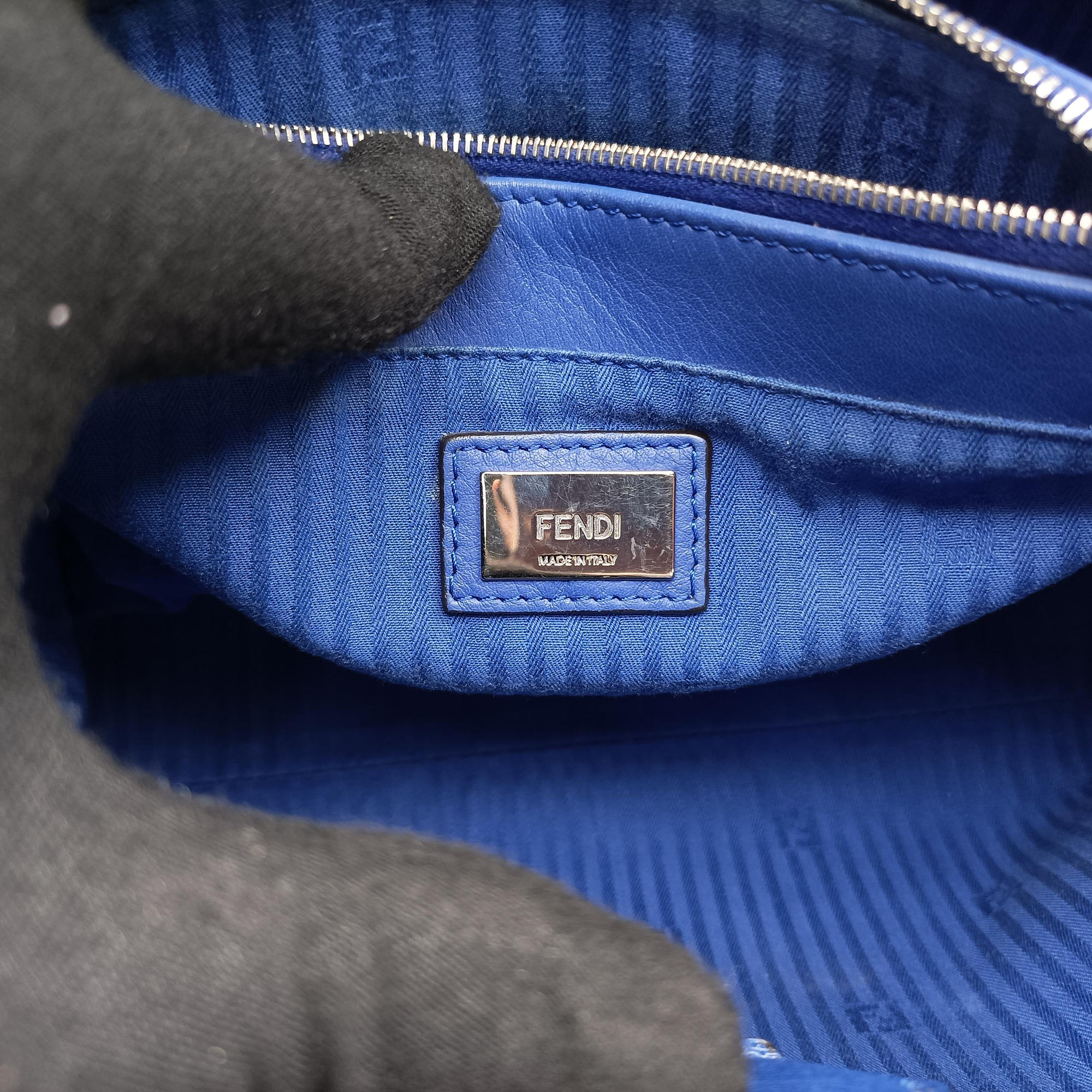 Vintage Fendi Petite 2 JOURS Blue Leather 8BH253 shoulderbag | stylenewstar