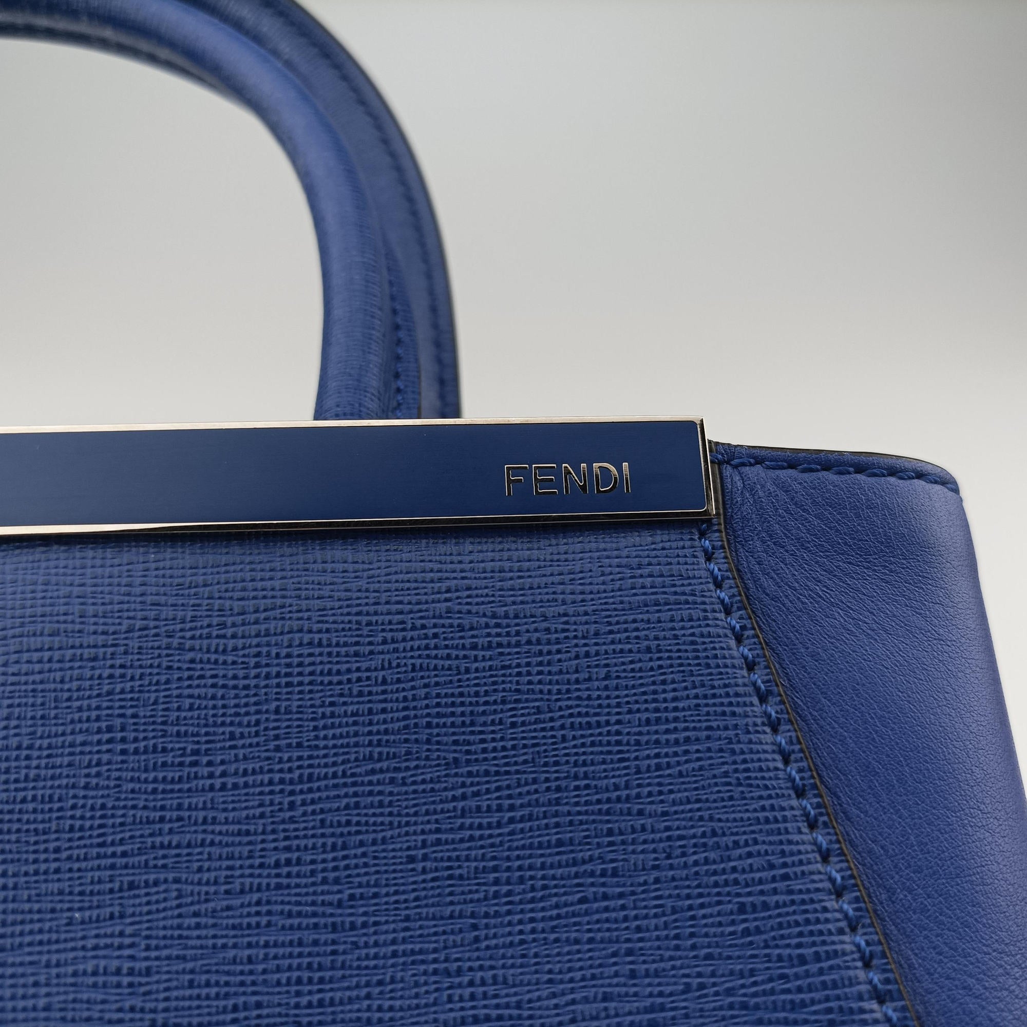 Vintage Fendi Petite 2 JOURS Blue Leather 8BH253 shoulderbag | stylenewstar