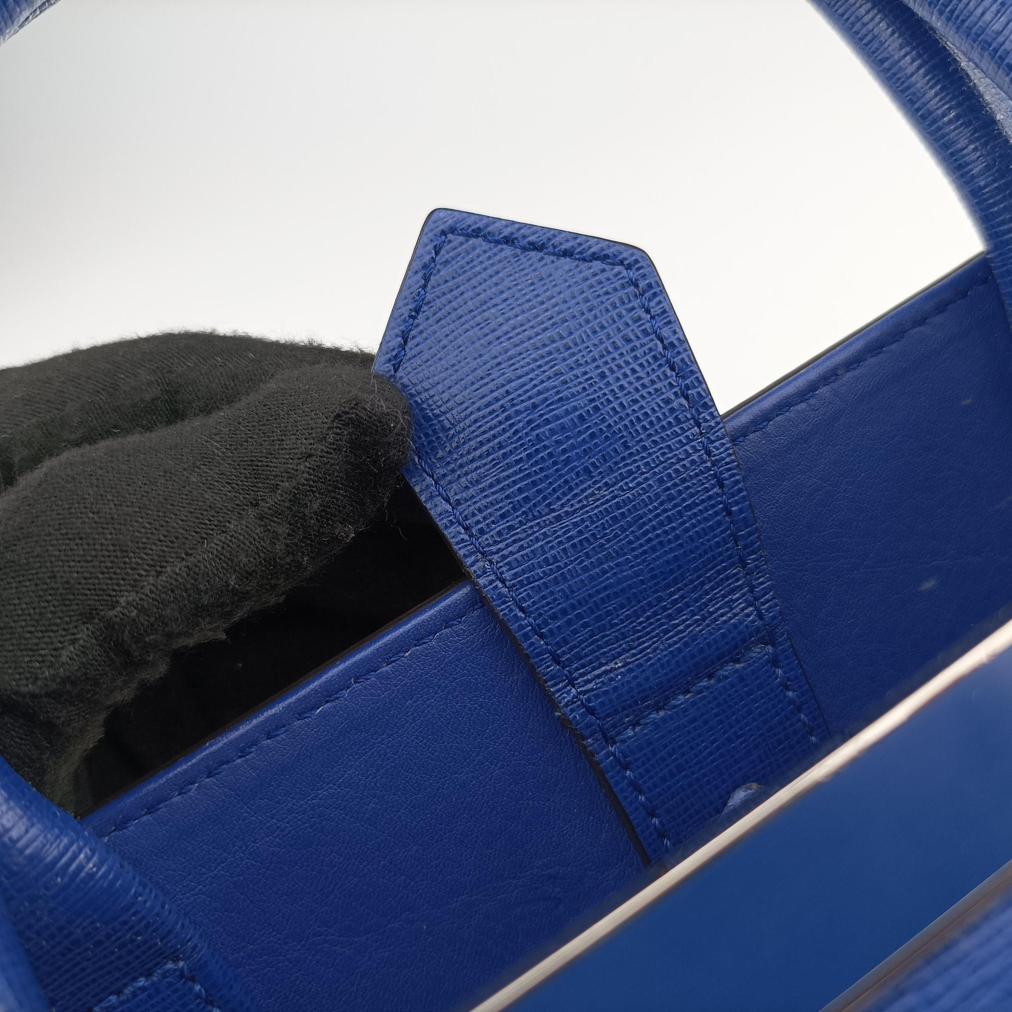 Vintage Fendi Petite 2 JOURS Blue Leather 8BH253 shoulderbag | stylenewstar