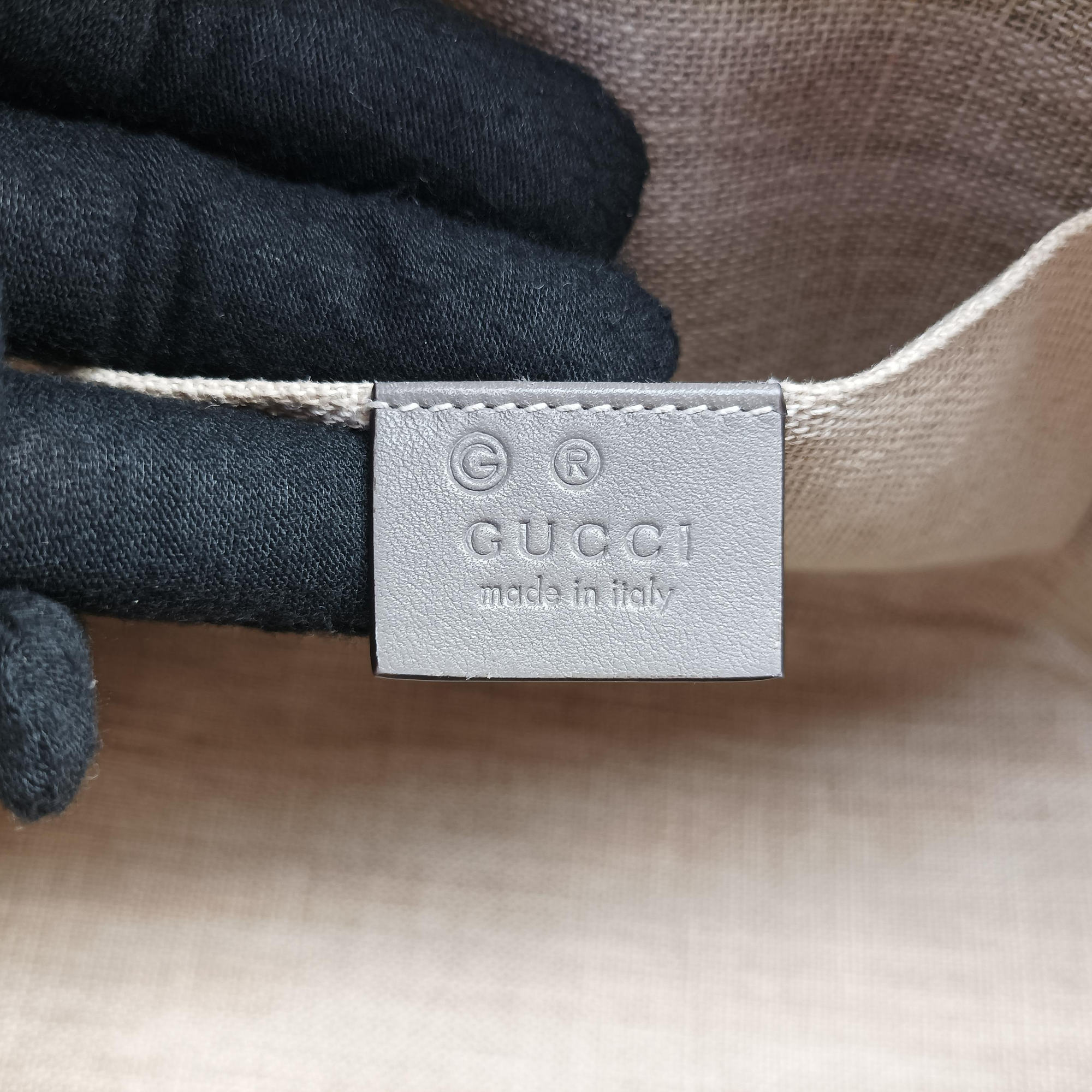 Pre-owned Gucci Microguccissima Grey Leather 449654 shoulderbag | stylenewstar