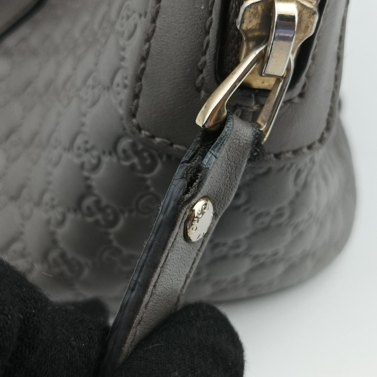 Pre-owned Gucci Microguccissima Grey Leather 449654 shoulderbag | stylenewstar