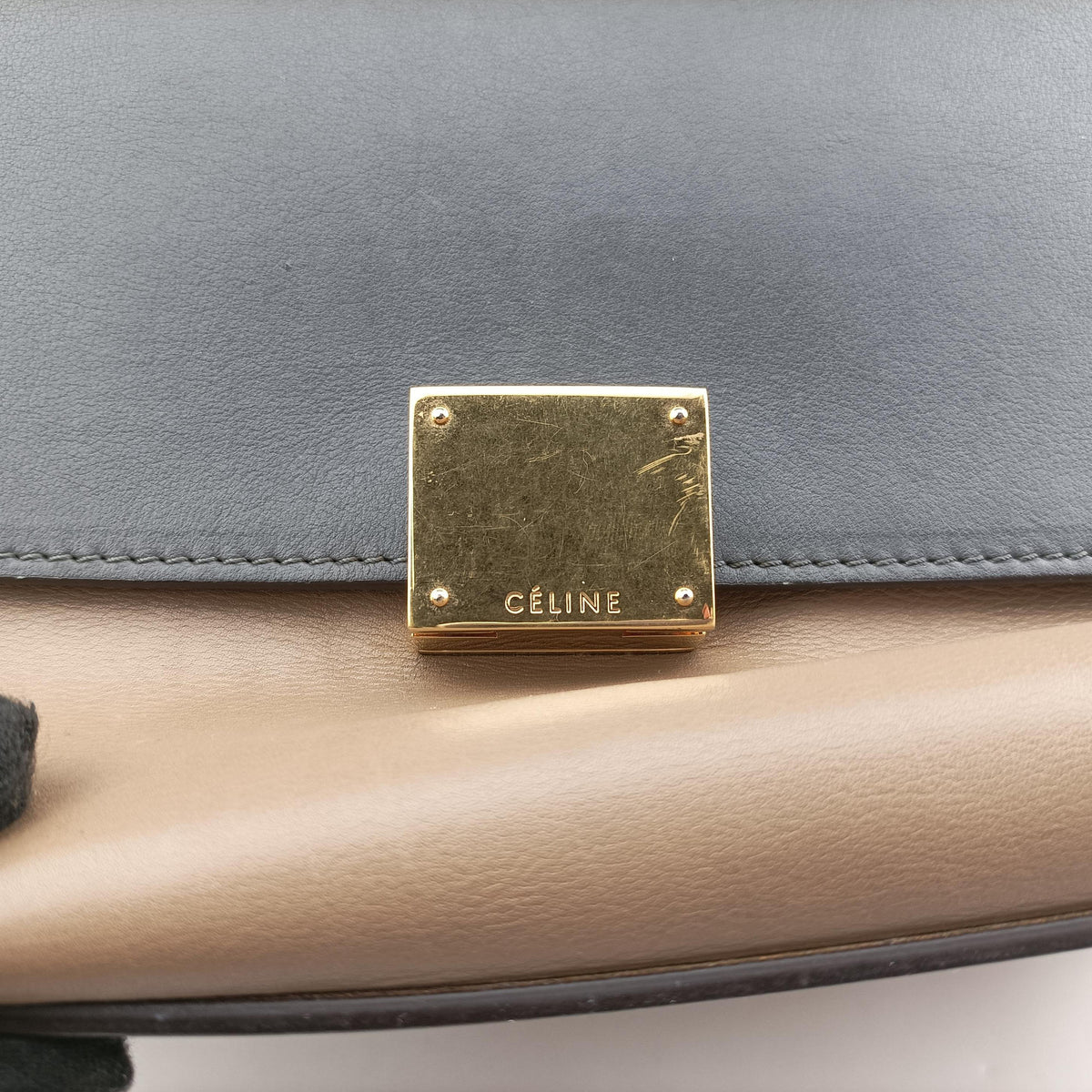 Vintage Celine Trapeze Beige× Gray×brown Suede × leather  shoulderbag | stylenewstar