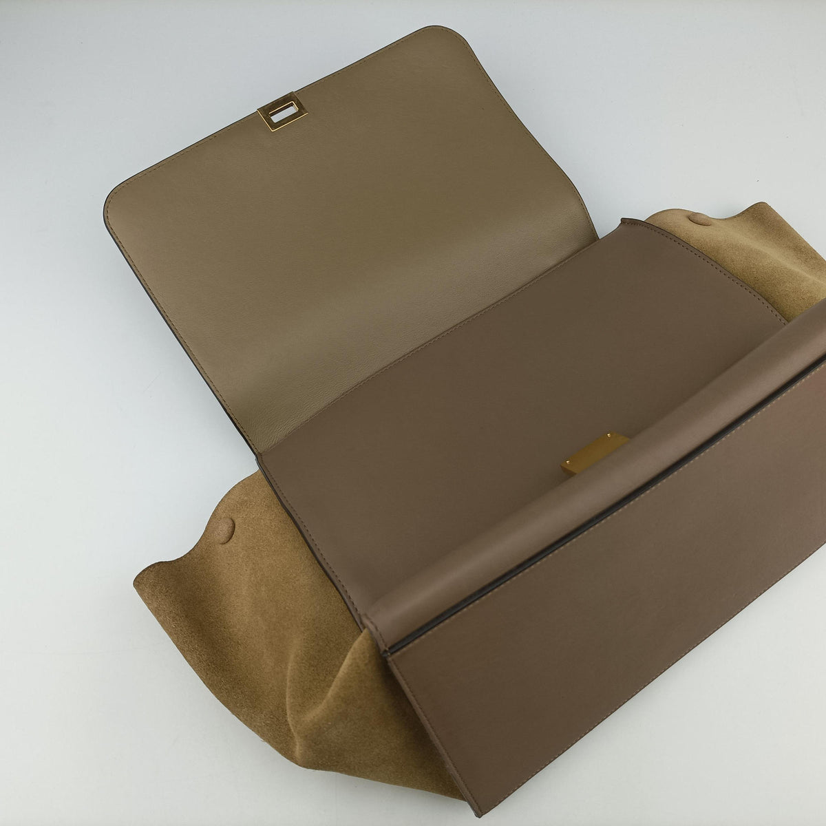 Vintage Celine Trapeze Beige× Gray×brown Suede × leather  shoulderbag | stylenewstar