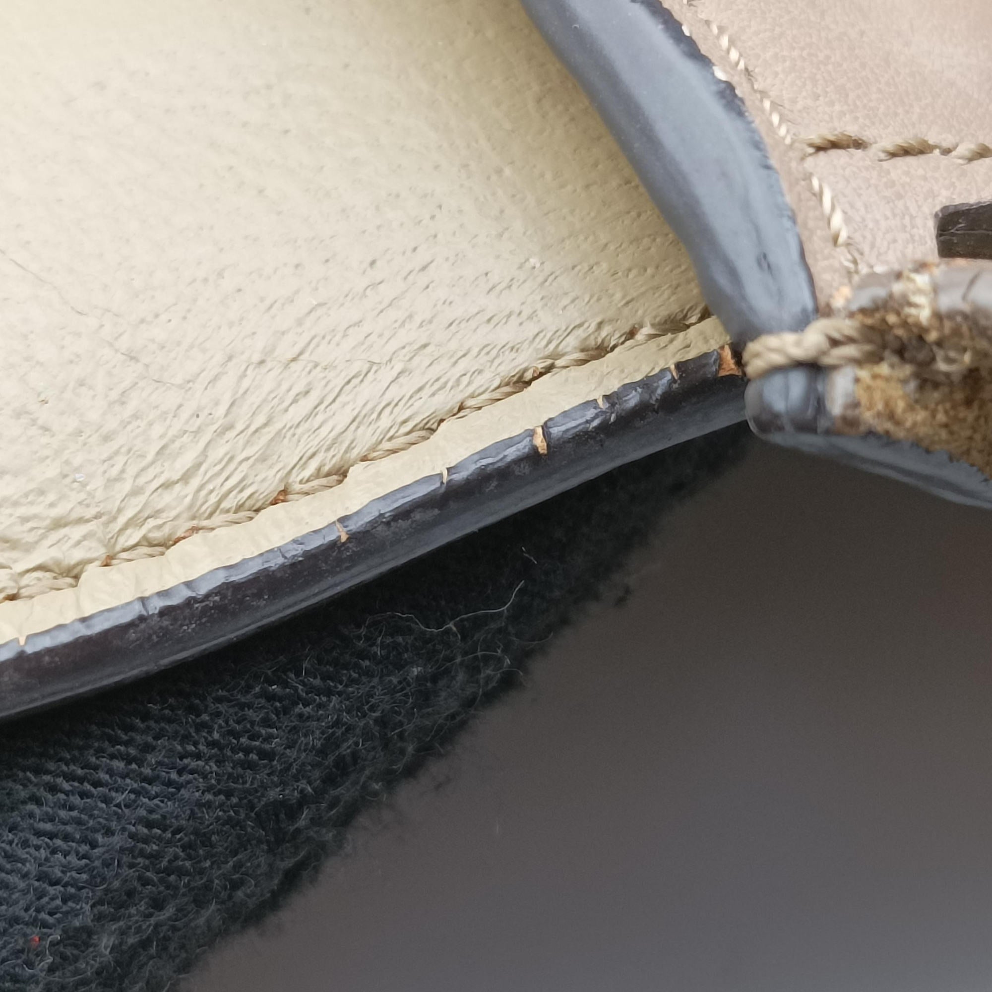Vintage Celine Trapeze Beige× Gray×brown Suede × leather  shoulderbag | stylenewstar
